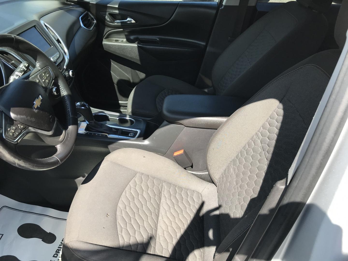 2020 Silver /Gray Chevrolet Equinox LT (3GNAXJEV0LS) with an 1.5L L4 DIR DOHC 16V TURBO engine, 6A transmission, located at 577 Chester Pike, Prospect Park, PA, 19076, (610) 237-1015, 39.886154, -75.302338 - 2020 Chevrolet Equinox LT: Backup camera, new PA inspection, great on gas, SUPER CLEAN, runs LIKE NEW! This vehicle comes inspected and has been given a bumper to bumper safety check. It is very clean, reliable, and well maintained. We offer a unique pay plan that is known for being the easiest a- Photo#9