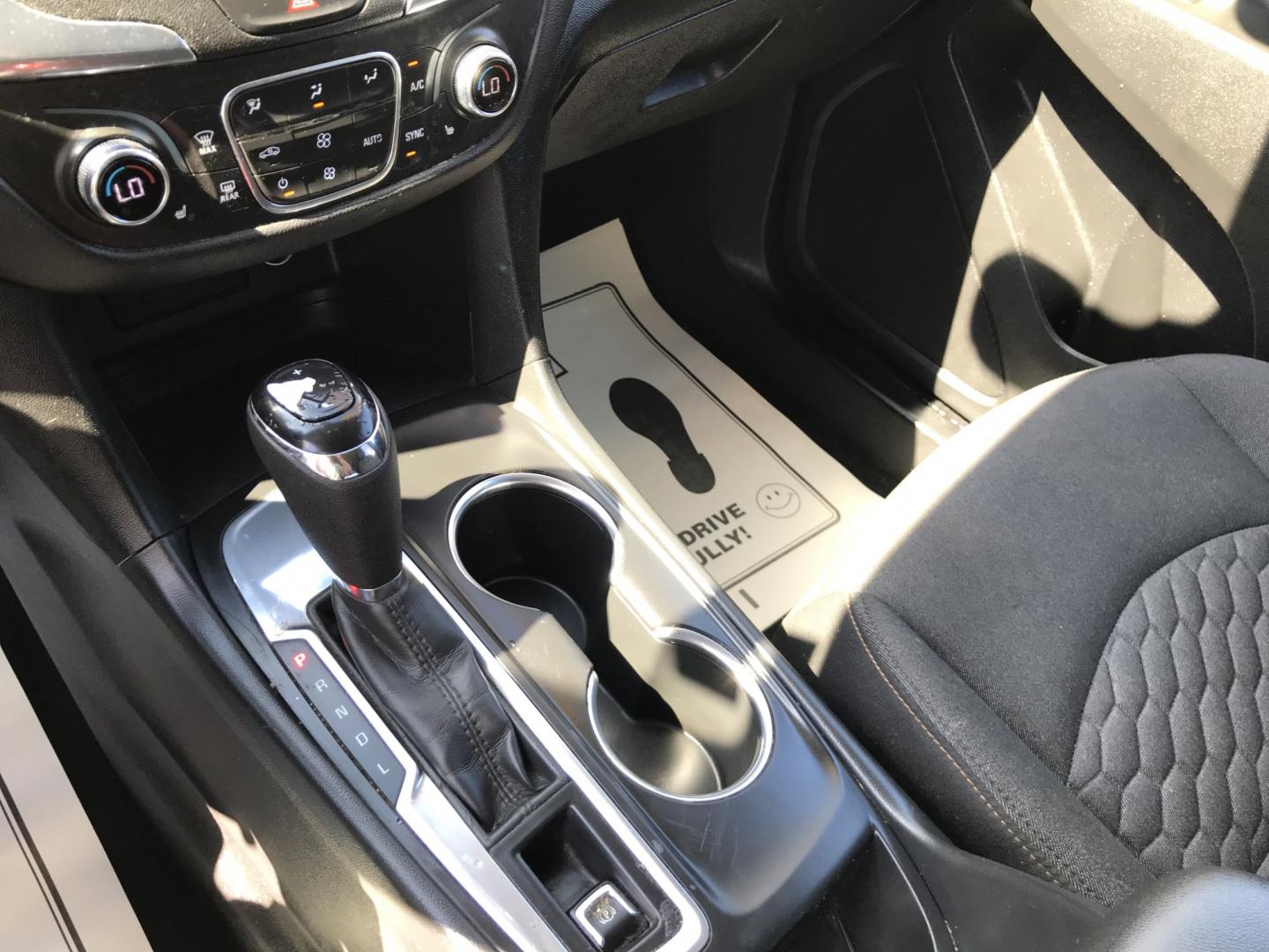 2020 Silver /Gray Chevrolet Equinox LT (3GNAXJEV0LS) with an 1.5L L4 DIR DOHC 16V TURBO engine, 6A transmission, located at 577 Chester Pike, Prospect Park, PA, 19076, (610) 237-1015, 39.886154, -75.302338 - 2020 Chevrolet Equinox LT: Backup camera, new PA inspection, great on gas, SUPER CLEAN, runs LIKE NEW! This vehicle comes inspected and has been given a bumper to bumper safety check. It is very clean, reliable, and well maintained. We offer a unique pay plan that is known for being the easiest a- Photo#16
