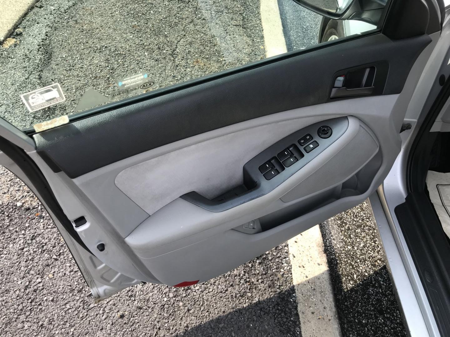 2012 Silver /Gray Kia Optima LX MT (KNAGM4A77C5) with an 2.4L L4 DOHC 16V engine, Automatic transmission, located at 577 Chester Pike, Prospect Park, PA, 19076, (610) 237-1015, 39.886154, -75.302338 - 2012 Kia Optima LX: Only 101k miles, great on gas, new PA inspection, SUPER CLEAN, runs LIKE NEW! This vehicle comes inspected and has been given a bumper to bumper safety check. It is very clean, reliable, and well maintained. We offer a unique pay plan that is known for being the easiest and fa- Photo#8