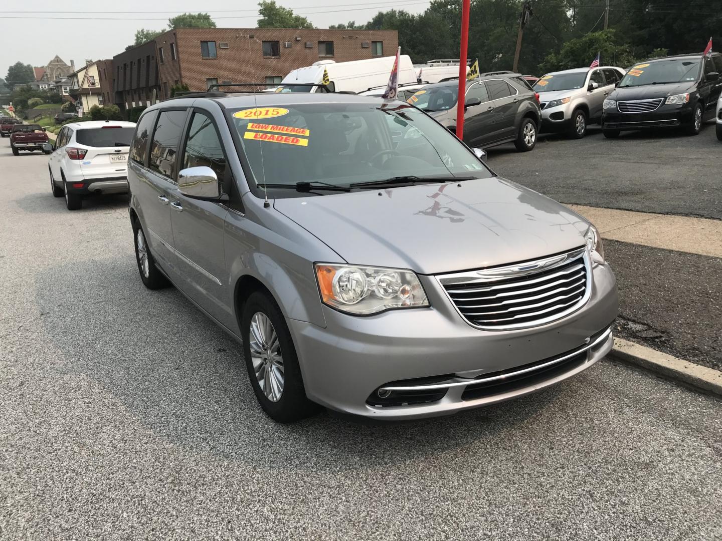 2015 Silver /Black Chrysler Town & Country Touring-L (2C4RC1CG4FR) with an 3.6L V6 DOHC 24V engine, 6A transmission, located at 577 Chester Pike, Prospect Park, PA, 19076, (610) 237-1015, 39.886154, -75.302338 - 2015 Chrylser Town & Country L 91k miles • Stow N Go Seating Example Financing: • $3,500 Down • $100 Weekly • $200 Bi-Weekly We finance our own vehicles. We do not obtain or review traditional consumer credit reports. Financing decisions are based on verified income, ability to repay,- Photo#2