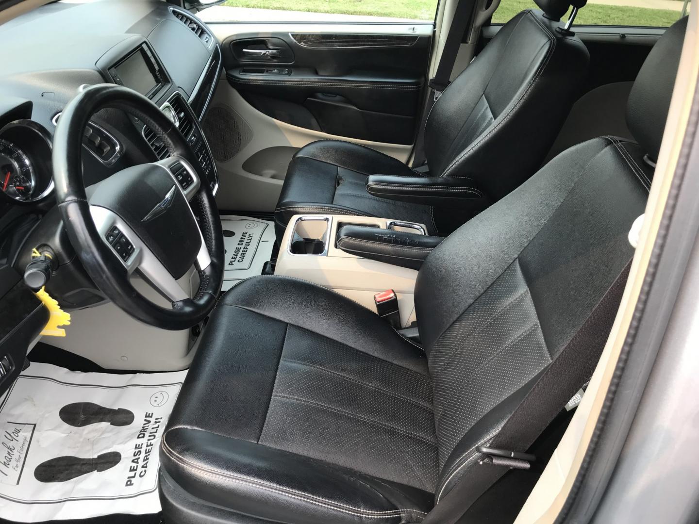 2015 Silver /Black Chrysler Town & Country Touring-L (2C4RC1CG4FR) with an 3.6L V6 DOHC 24V engine, 6A transmission, located at 577 Chester Pike, Prospect Park, PA, 19076, (610) 237-1015, 39.886154, -75.302338 - 2015 Chrylser Town & Country L 91k miles • Stow N Go Seating Example Financing: • $3,500 Down • $100 Weekly • $200 Bi-Weekly We finance our own vehicles. We do not obtain or review traditional consumer credit reports. Financing decisions are based on verified income, ability to repay,- Photo#8