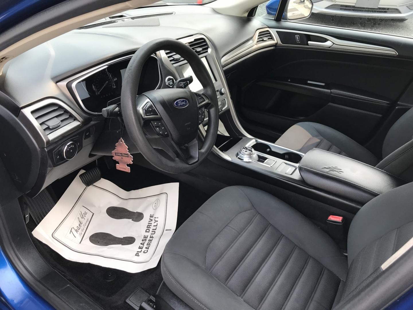 2017 Blue /Gray Ford Fusion SE (3FA6P0HD4HR) with an 1.5L L4 DOHC 16V engine, 6A transmission, located at 577 Chester Pike, Prospect Park, PA, 19076, (610) 237-1015, 39.886154, -75.302338 - 2017 Ford Fusion 124k Miles • Backup Camera. Example Financing: • $3,000 Down • $100 Weekly • $200 Bi-Weekly We finance our own vehicles. We do not obtain or review traditional consumer credit reports. Financing decisions are based on verified income, ability to repay, and our in-house- Photo#7
