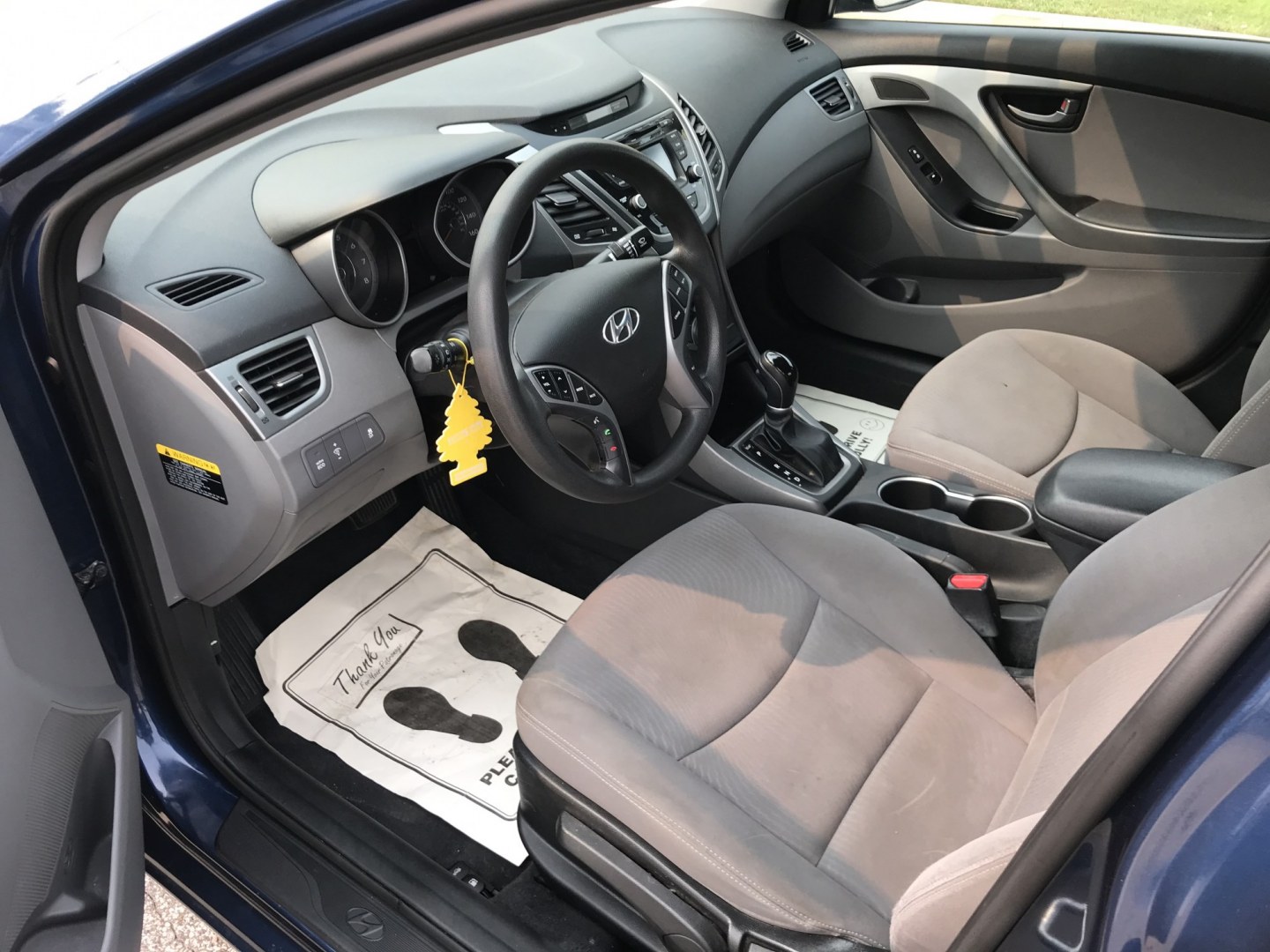 2016 Blue /Gray Hyundai Elantra Limited (KMHDH4AE5GU) with an 1.8L L4 DOHC 16V engine, 6A transmission, located at 577 Chester Pike, Prospect Park, PA, 19076, (610) 237-1015, 39.886154, -75.302338 - 2016 Hyundai Elantra 126k Miles • New PA Inspection. Example Financing: • $2,500 Down • $100 Weekly • $200 Bi-Weekly We finance our own vehicles. We do not obtain or review traditional consumer credit reports. Financing decisions are based on verified income, ability to repay, and our- Photo#6