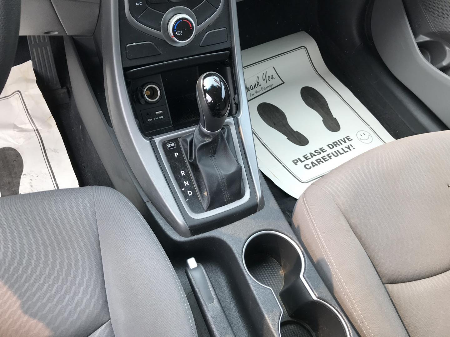 2016 Blue /Gray Hyundai Elantra Limited (KMHDH4AE5GU) with an 1.8L L4 DOHC 16V engine, 6A transmission, located at 577 Chester Pike, Prospect Park, PA, 19076, (610) 237-1015, 39.886154, -75.302338 - 2016 Hyundai Elantra 126k Miles • New PA Inspection. Example Financing: • $2,500 Down • $100 Weekly • $200 Bi-Weekly We finance our own vehicles. We do not obtain or review traditional consumer credit reports. Financing decisions are based on verified income, ability to repay, and our- Photo#12