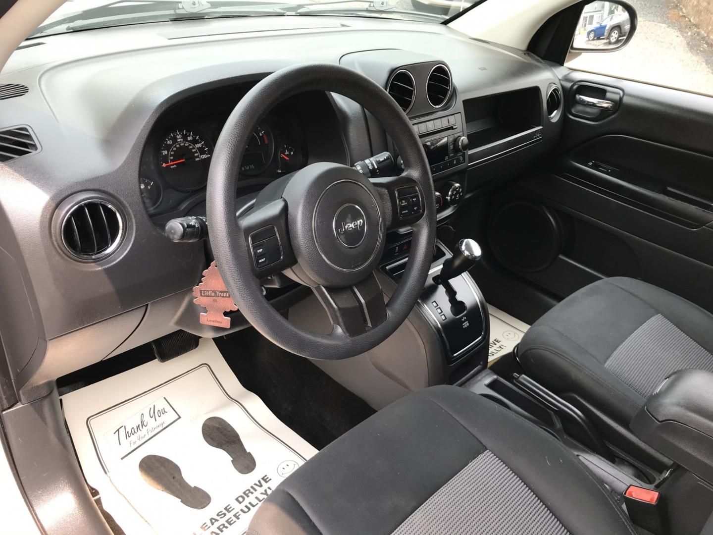 2013 Silver /Gray Jeep Compass Sport 4WD (1C4NJDAB3DD) with an 2.4L L4 DOHC 16V engine, Automatic transmission, located at 577 Chester Pike, Prospect Park, PA, 19076, (610) 237-1015, 39.886154, -75.302338- Photo#10