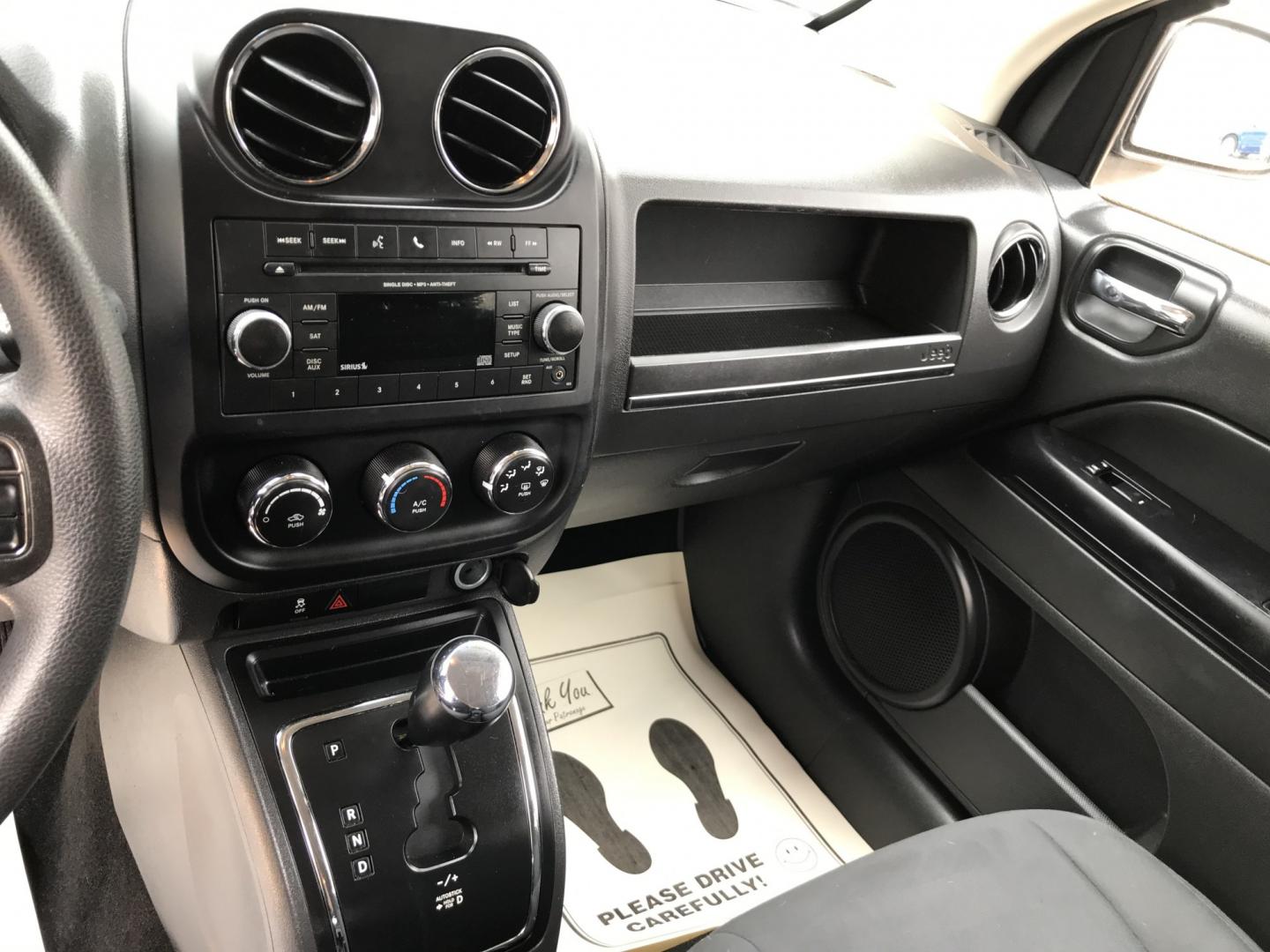 2013 Silver /Gray Jeep Compass Sport 4WD (1C4NJDAB3DD) with an 2.4L L4 DOHC 16V engine, Automatic transmission, located at 577 Chester Pike, Prospect Park, PA, 19076, (610) 237-1015, 39.886154, -75.302338- Photo#13