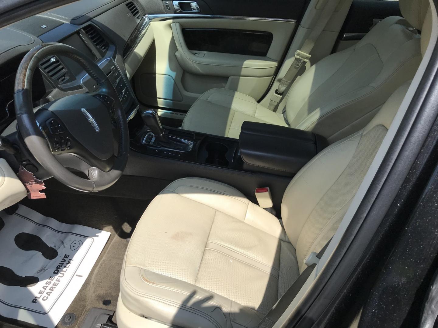 2013 Black /Tan Lincoln MKS EcoBoost AWD (1LNHL9FT6DG) with an 3.5L V6 DOHC 24V engine, 6-Speed Automatic transmission, located at 577 Chester Pike, Prospect Park, PA, 19076, (610) 237-1015, 39.886154, -75.302338 - 2013 Lincoln MKS AWD 118k miles • New PA Inspection. Example Financing: • $2,500 Down • $100 Weekly • $200 Bi-Weekly We finance our own vehicles. We do not obtain or review traditional consumer credit reports. Financing decisions are based on verified income, ability to repay, and our- Photo#9