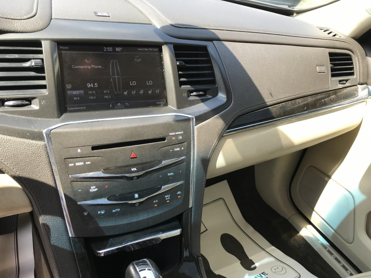 2013 Black /Tan Lincoln MKS EcoBoost AWD (1LNHL9FT6DG) with an 3.5L V6 DOHC 24V engine, 6-Speed Automatic transmission, located at 577 Chester Pike, Prospect Park, PA, 19076, (610) 237-1015, 39.886154, -75.302338 - 2013 Lincoln MKS AWD 118k miles • New PA Inspection. Example Financing: • $2,500 Down • $100 Weekly • $200 Bi-Weekly We finance our own vehicles. We do not obtain or review traditional consumer credit reports. Financing decisions are based on verified income, ability to repay, and our- Photo#12