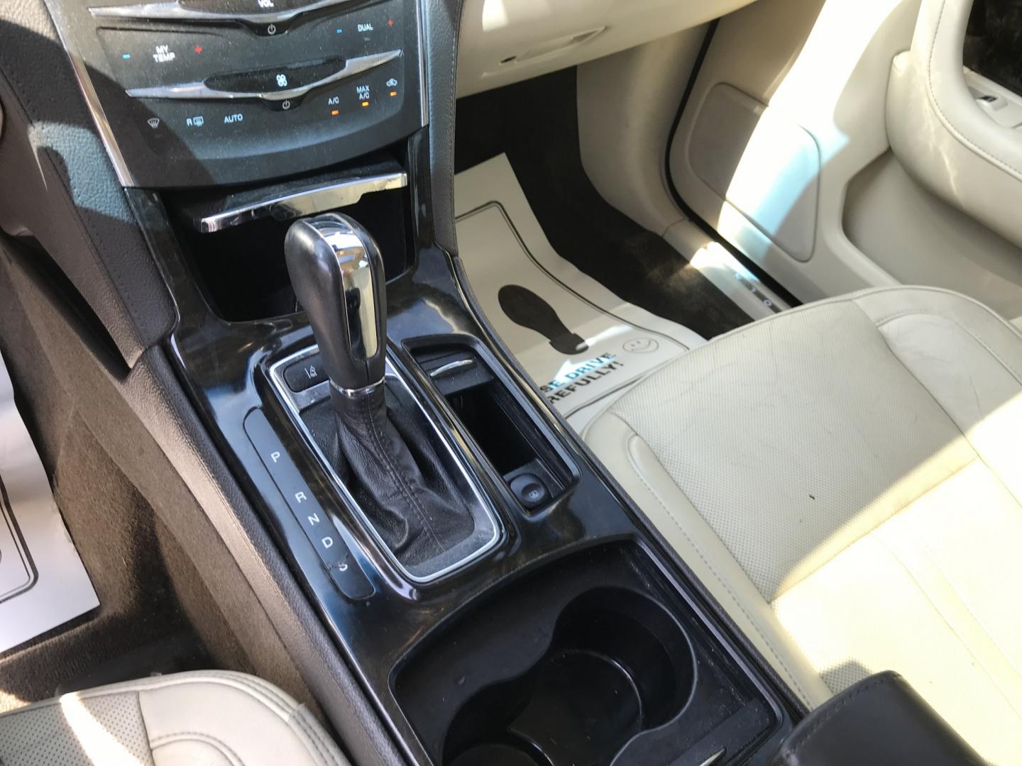 2013 Black /Tan Lincoln MKS EcoBoost AWD (1LNHL9FT6DG) with an 3.5L V6 DOHC 24V engine, 6-Speed Automatic transmission, located at 577 Chester Pike, Prospect Park, PA, 19076, (610) 237-1015, 39.886154, -75.302338 - 2013 Lincoln MKS AWD 118k miles • New PA Inspection. Example Financing: • $2,500 Down • $100 Weekly • $200 Bi-Weekly We finance our own vehicles. We do not obtain or review traditional consumer credit reports. Financing decisions are based on verified income, ability to repay, and our- Photo#13