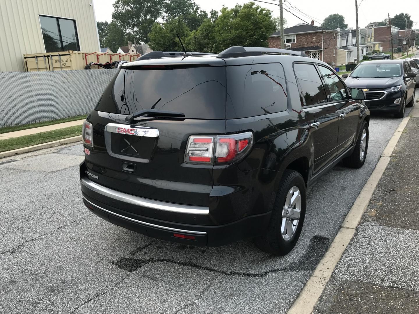 2013 Black /Black GMC Acadia SLE-1 (1GKKRNEDXDJ) with an 3.6L V6 DOHC 24V engine, 6-Speed Automatic transmission, located at 577 Chester Pike, Prospect Park, PA, 19076, (610) 237-1015, 39.886154, -75.302338 - 2013 GMC Acadia SLE 137k miles • 3rd Row Seating. Example Financing: • $2,500 Down • $100 Weekly • $200 Bi-Weekly We finance our own vehicles. We do not obtain or review traditional consumer credit reports. Financing decisions are based on verified income, ability to repay, and our in-- Photo#4