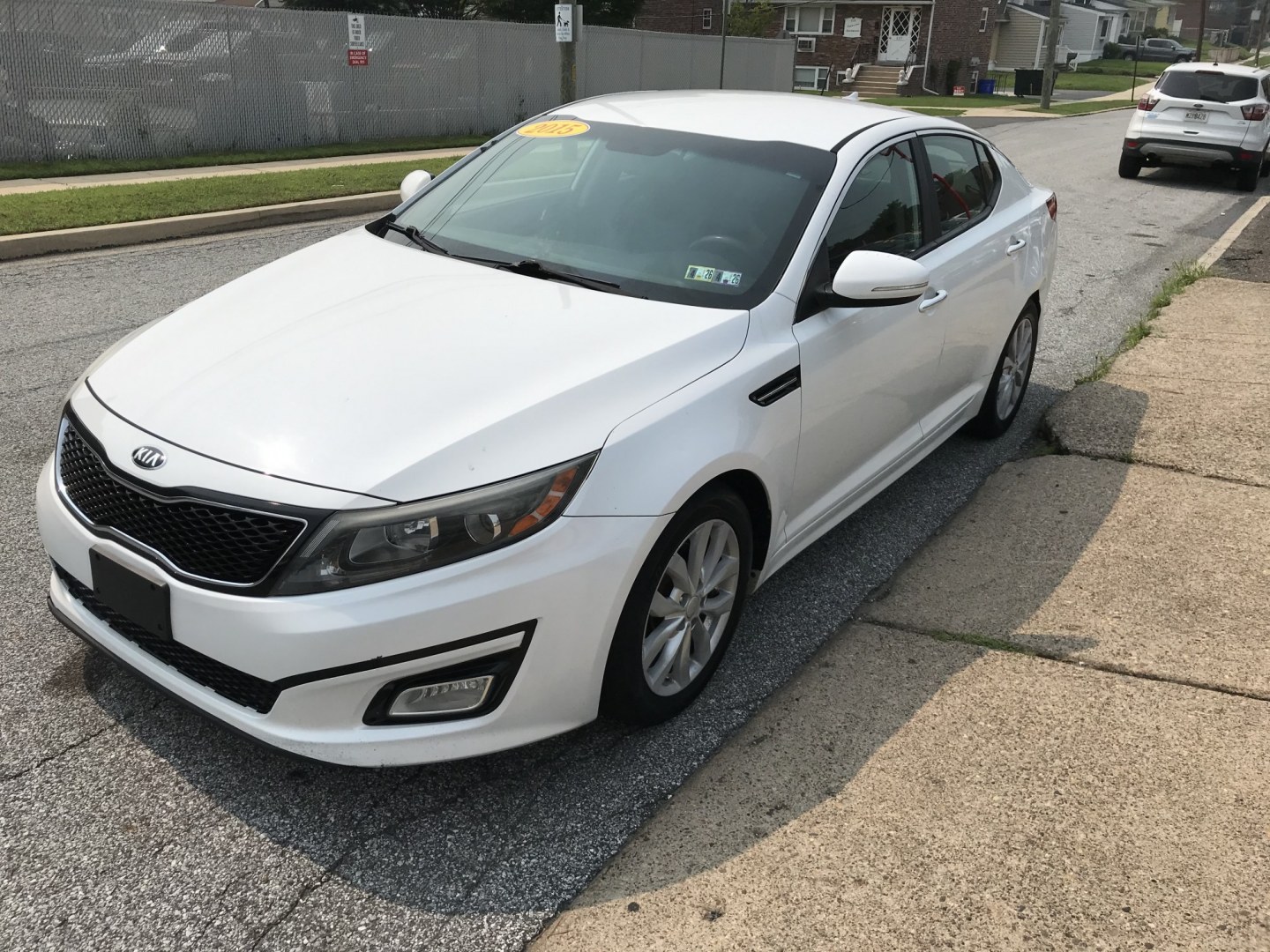 2015 White /Gray Kia Optima LX (5XXGM4A74FG) with an 2.4L L4 DOHC 16V engine, 6A transmission, located at 577 Chester Pike, Prospect Park, PA, 19076, (610) 237-1015, 39.886154, -75.302338 - 2015 Kia Optima LX 125k miles • New PA Inspection Example Financing: • $2,500 Down • $100 Weekly • $200 Bi-Weekly We finance our own vehicles. We do not obtain or review traditional consumer credit reports. Financing decisions are based on verified income, ability to repay, and our in-- Photo#3