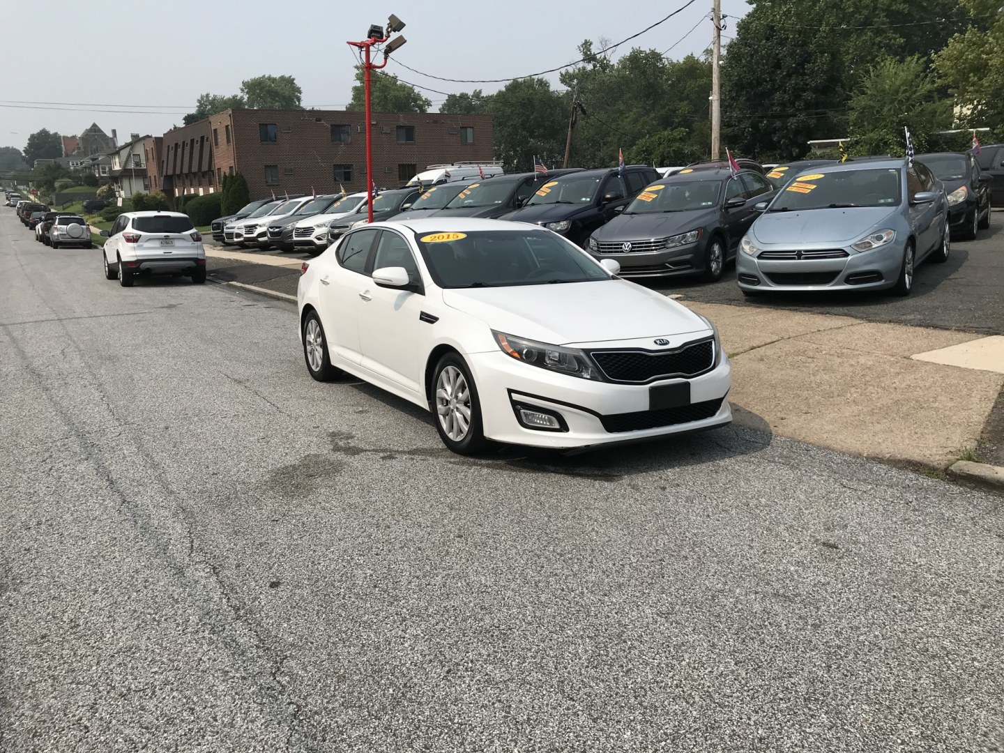 2015 White /Gray Kia Optima LX (5XXGM4A74FG) with an 2.4L L4 DOHC 16V engine, 6A transmission, located at 577 Chester Pike, Prospect Park, PA, 19076, (610) 237-1015, 39.886154, -75.302338 - 2015 Kia Optima LX 125k miles • New PA Inspection Example Financing: • $2,500 Down • $100 Weekly • $200 Bi-Weekly We finance our own vehicles. We do not obtain or review traditional consumer credit reports. Financing decisions are based on verified income, ability to repay, and our in-- Photo#1