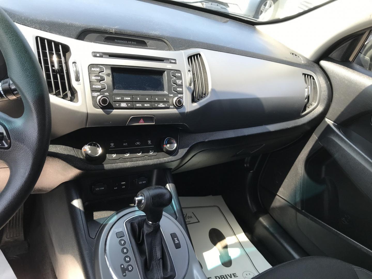 2015 Black /Black Kia Sportage LX AWD (KNDPBCAC0F7) with an 2.4L V6 DOHC 24V engine, 6A transmission, located at 577 Chester Pike, Prospect Park, PA, 19076, (610) 237-1015, 39.886154, -75.302338 - 2015 Kia Sportage LX 92k miles • AWD. Example Financing: • $3,000 Down • $100 Weekly • $200 Bi-Weekly We finance our own vehicles. We do not obtain or review traditional consumer credit reports. Financing decisions are based on verified income, ability to repay, and our in-house underw- Photo#12
