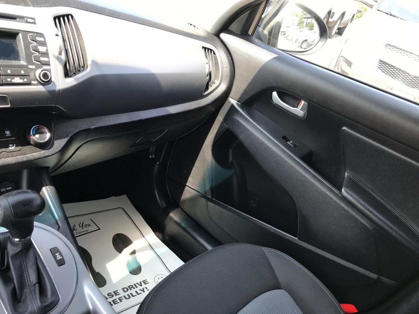 2015 Black /Black Kia Sportage LX AWD (KNDPBCAC0F7) with an 2.4L V6 DOHC 24V engine, 6A transmission, located at 577 Chester Pike, Prospect Park, PA, 19076, (610) 237-1015, 39.886154, -75.302338 - 2015 Kia Sportage LX 92k miles • AWD. Example Financing: • $3,000 Down • $100 Weekly • $200 Bi-Weekly We finance our own vehicles. We do not obtain or review traditional consumer credit reports. Financing decisions are based on verified income, ability to repay, and our in-house underw- Photo#14