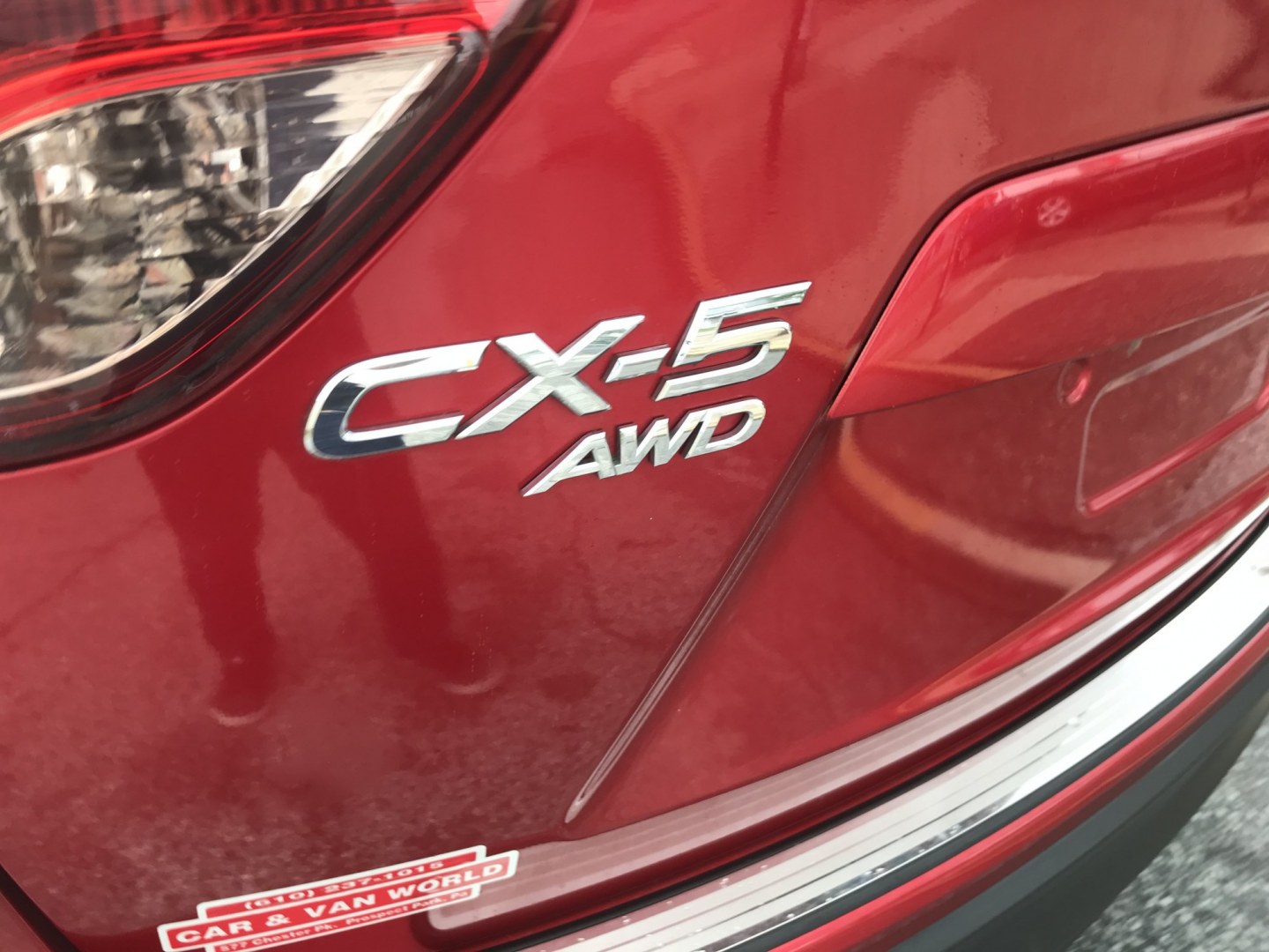 2014 Red /Black Mazda CX-5 Grand Touring AWD (JM3KE4DY3E0) with an 2.5L L4 DOHC 16V engine, 6A transmission, located at 577 Chester Pike, Prospect Park, PA, 19076, (610) 237-1015, 39.886154, -75.302338 - 2014 Mazda CX-5 Grand Touring: AWD, navigation system, backup camera, new PA inspection, SUPER CLEAN, runs LIKE NEW! This vehicle comes inspected and has been given a bumper to bumper safety check. It is very clean, reliable, and well maintained. We offer a unique pay plan that is known for being- Photo#6