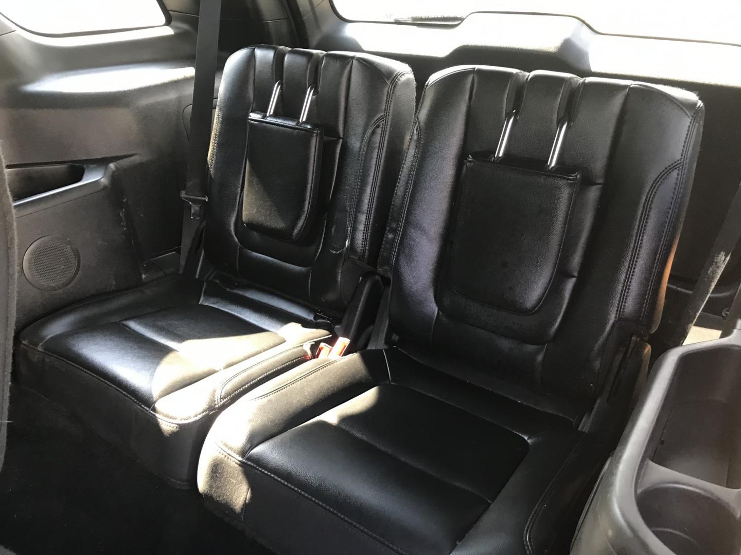 2016 Gray /Gray Ford Explorer XLT 4WD (1FM5K8D8XGG) with an 3.5L V6 DOHC 24V engine, 6A transmission, located at 577 Chester Pike, Prospect Park, PA, 19076, (610) 237-1015, 39.886154, -75.302338- Photo#19