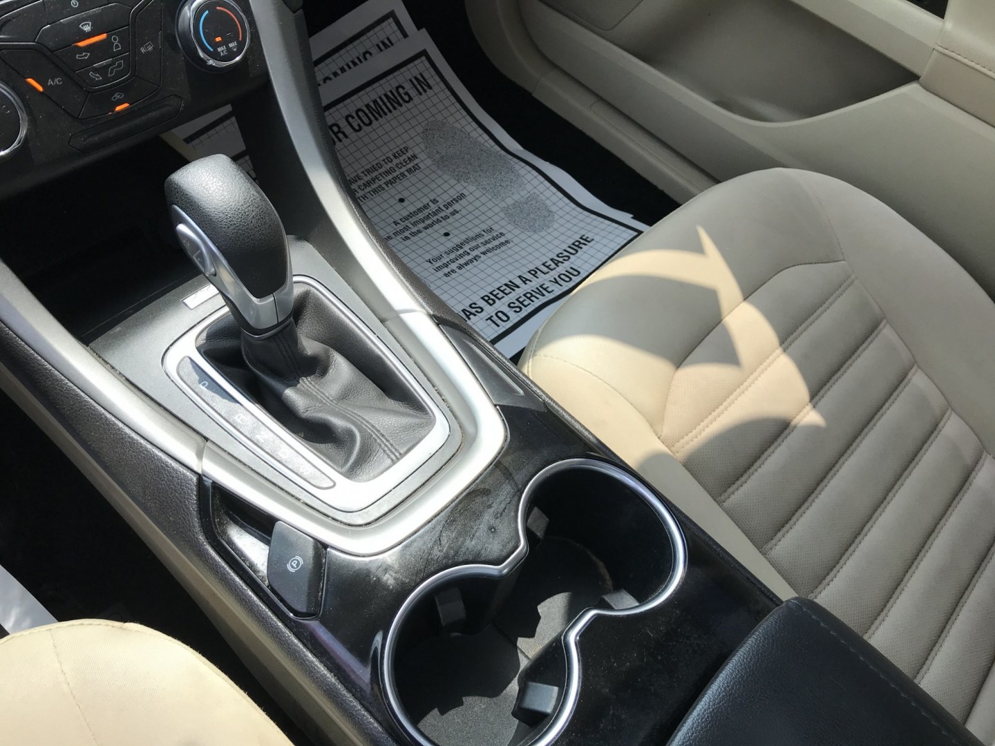 2015 Green /Beige Ford Fusion SE (1FA6P0H74F5) with an 2.5L L4 DOHC 16V engine, Automatic transmission, located at 577 Chester Pike, Prospect Park, PA, 19076, (610) 237-1015, 39.886154, -75.302338 - 2015 Ford Fusion SE: Only 88k miles, backup camera, new PA inspection, runs LIKE NEW! This vehicle comes inspected and has been given a bumper to bumper safety check. It is very clean, reliable, and well maintained. We offer a unique pay plan that is known for being the easiest and fastest financ- Photo#15