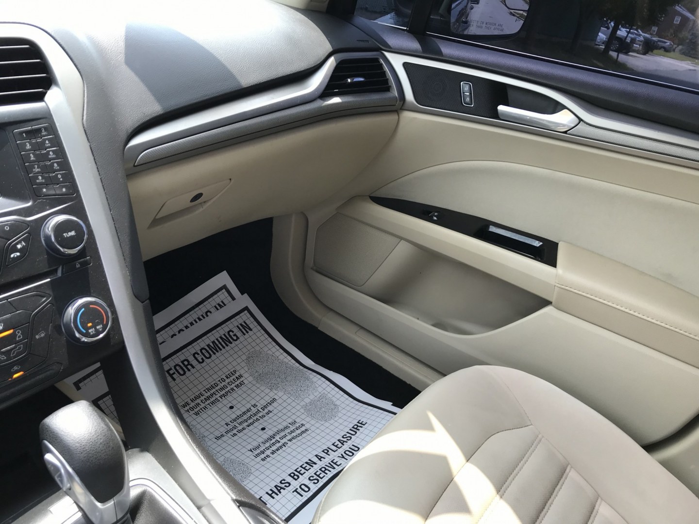 2015 Green /Beige Ford Fusion SE (1FA6P0H74F5) with an 2.5L L4 DOHC 16V engine, Automatic transmission, located at 577 Chester Pike, Prospect Park, PA, 19076, (610) 237-1015, 39.886154, -75.302338 - 2015 Ford Fusion SE: Only 88k miles, backup camera, new PA inspection, runs LIKE NEW! This vehicle comes inspected and has been given a bumper to bumper safety check. It is very clean, reliable, and well maintained. We offer a unique pay plan that is known for being the easiest and fastest financ- Photo#16