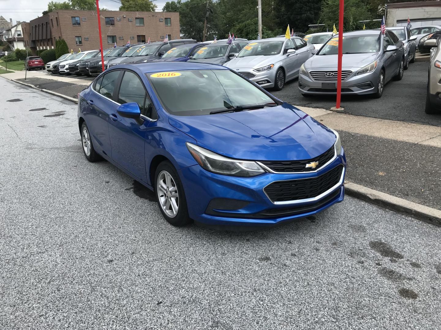 2016 Chevrolet Cruze LT Auto (1G1BE5SMXG7) with an 1.4L L4 DOHC 16V TURBO engine, 6A transmission, located at 577 Chester Pike, Prospect Park, PA, 19076, (610) 237-1015, 39.886154, -75.302338 - 2016 Chevrolet Cruze LT: Backup camera, new PA inspection, great on gas, SUPER CLEAN, runs LIKE NEW! This vehicle comes inspected and has been given a bumper to bumper safety check. It is very clean, reliable, and well maintained. We offer a unique pay plan that is known for being the easiest and- Photo#2