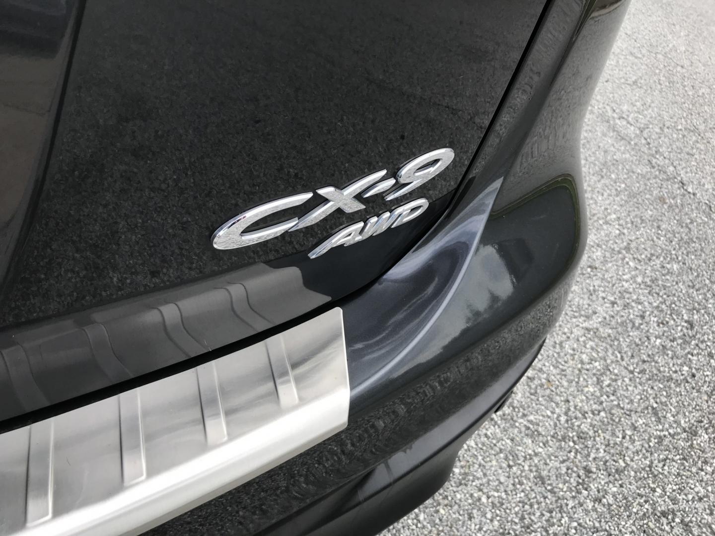 2014 Gray /Black Mazda CX-9 Grand Touring AWD (JM3TB3DVXE0) with an 3.7L V6 DOHC 24V engine, 6A transmission, located at 577 Chester Pike, Prospect Park, PA, 19076, (610) 237-1015, 39.886154, -75.302338 - 2014 Mazda CX-9 Grand Touring: Sunroof, 3rd row seating, backup camera, new PA inspection, SUPER CLEAN, runs LIKE NEW! This vehicle comes inspected and has been given a bumper to bumper safety check. It is very clean, reliable, and well maintained. We offer a unique pay plan that is known for bei- Photo#8