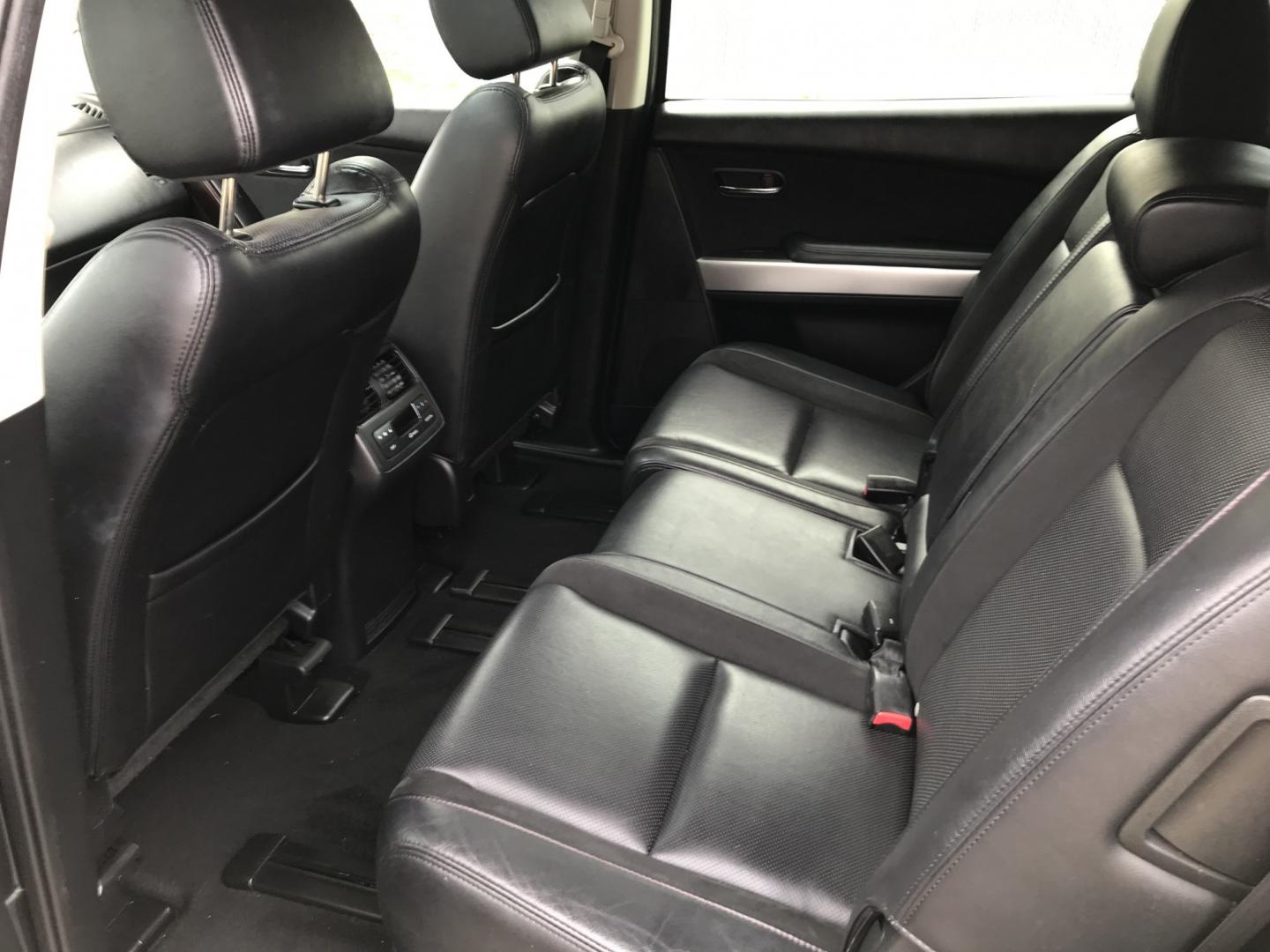 2014 Gray /Black Mazda CX-9 Grand Touring AWD (JM3TB3DVXE0) with an 3.7L V6 DOHC 24V engine, 6A transmission, located at 577 Chester Pike, Prospect Park, PA, 19076, (610) 237-1015, 39.886154, -75.302338 - 2014 Mazda CX-9 Grand Touring: Sunroof, 3rd row seating, backup camera, new PA inspection, SUPER CLEAN, runs LIKE NEW! This vehicle comes inspected and has been given a bumper to bumper safety check. It is very clean, reliable, and well maintained. We offer a unique pay plan that is known for bei- Photo#20