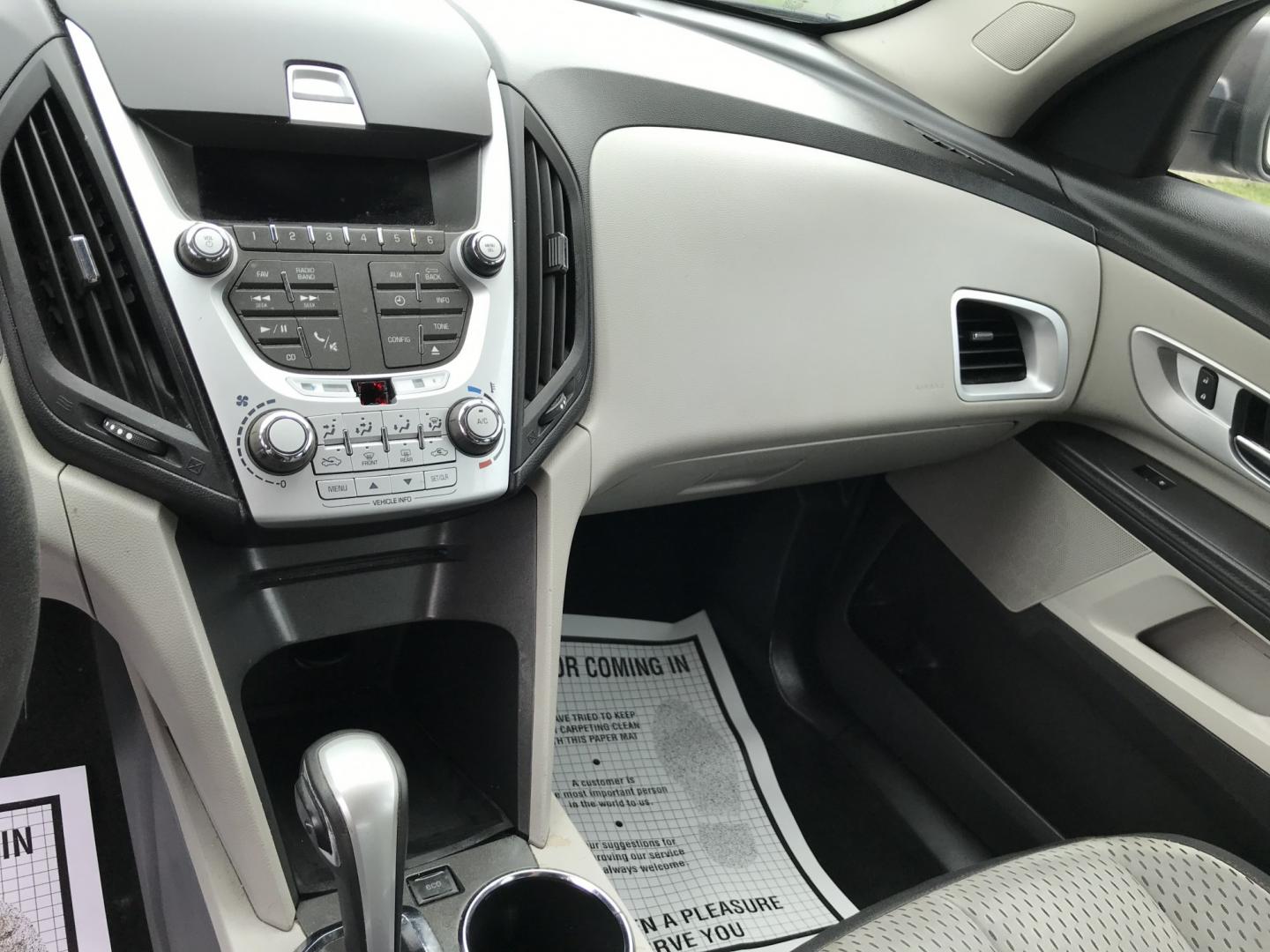 2015 Chevrolet Equinox LS (2GNALAEK2F6) with an 2.4L L4 DOHC 16V FFV engine, 6A transmission, located at 577 Chester Pike, Prospect Park, PA, 19076, (610) 237-1015, 39.886154, -75.302338 - 2015 Chevrolet Equinox LS: Great on gas, new PA inspection, SUPER CLEAN, runs LIKE NEW! This vehicle comes inspected and has been given a bumper to bumper safety check. It is very clean, reliable, and well maintained. We offer a unique pay plan that is known for being the easiest and fastest fina- Photo#12