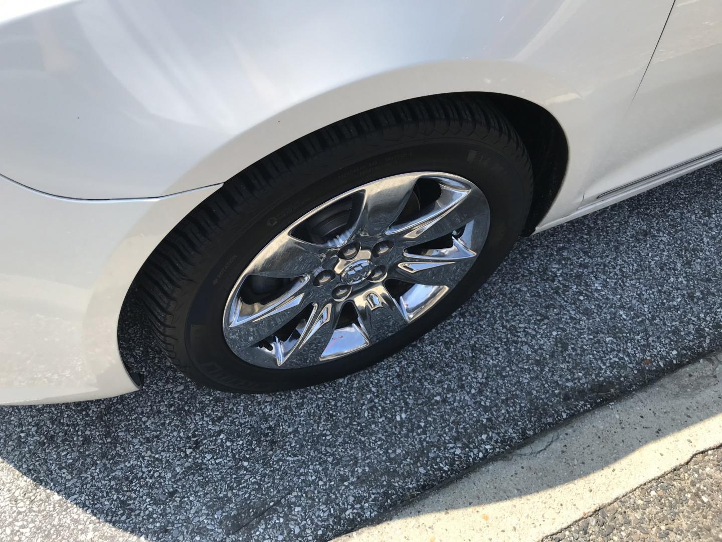 2011 White /Beige Buick LaCrosse CXL (1G4GC5ED9BF) with an 3.6L V6 DOHC 24V engine, 6A transmission, located at 577 Chester Pike, Prospect Park, PA, 19076, (610) 237-1015, 39.886154, -75.302338 - 2011 Buick Lacrosse CXL: Sunroof, new PA inspection, leather seats, SUPER CLEAN, runs LIKE NEW! This vehicle comes inspected and has been given a bumper to bumper safety check. It is very clean, reliable, and well maintained. We offer a unique pay plan that is known for being the easiest and fast- Photo#4