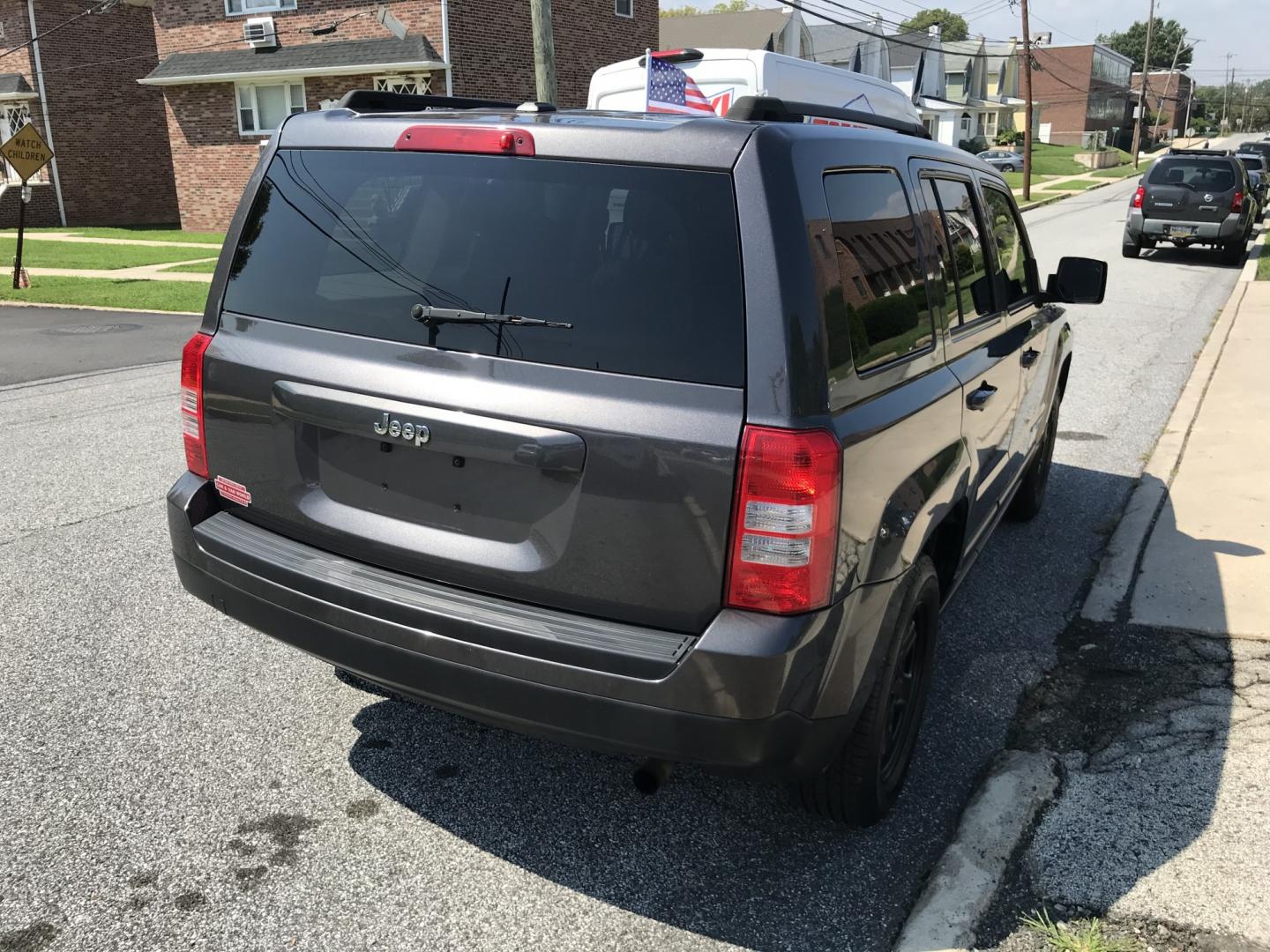 2016 Gray /Gray Jeep Patriot Sport (1C4NJPBB4GD) with an 2.4L L4 DOHC 16V engine, Automatic transmission, located at 577 Chester Pike, Prospect Park, PA, 19076, (610) 237-1015, 39.886154, -75.302338 - 2016 Jeep Patriot: Great on gas, new PA inspection, SUPER CLEAN, runs LIKE NEW! This vehicle comes inspected and has been given a bumper to bumper safety check. It is very clean, reliable, and well maintained. We offer a unique pay plan that is known for being the easiest and fastest financing op- Photo#4