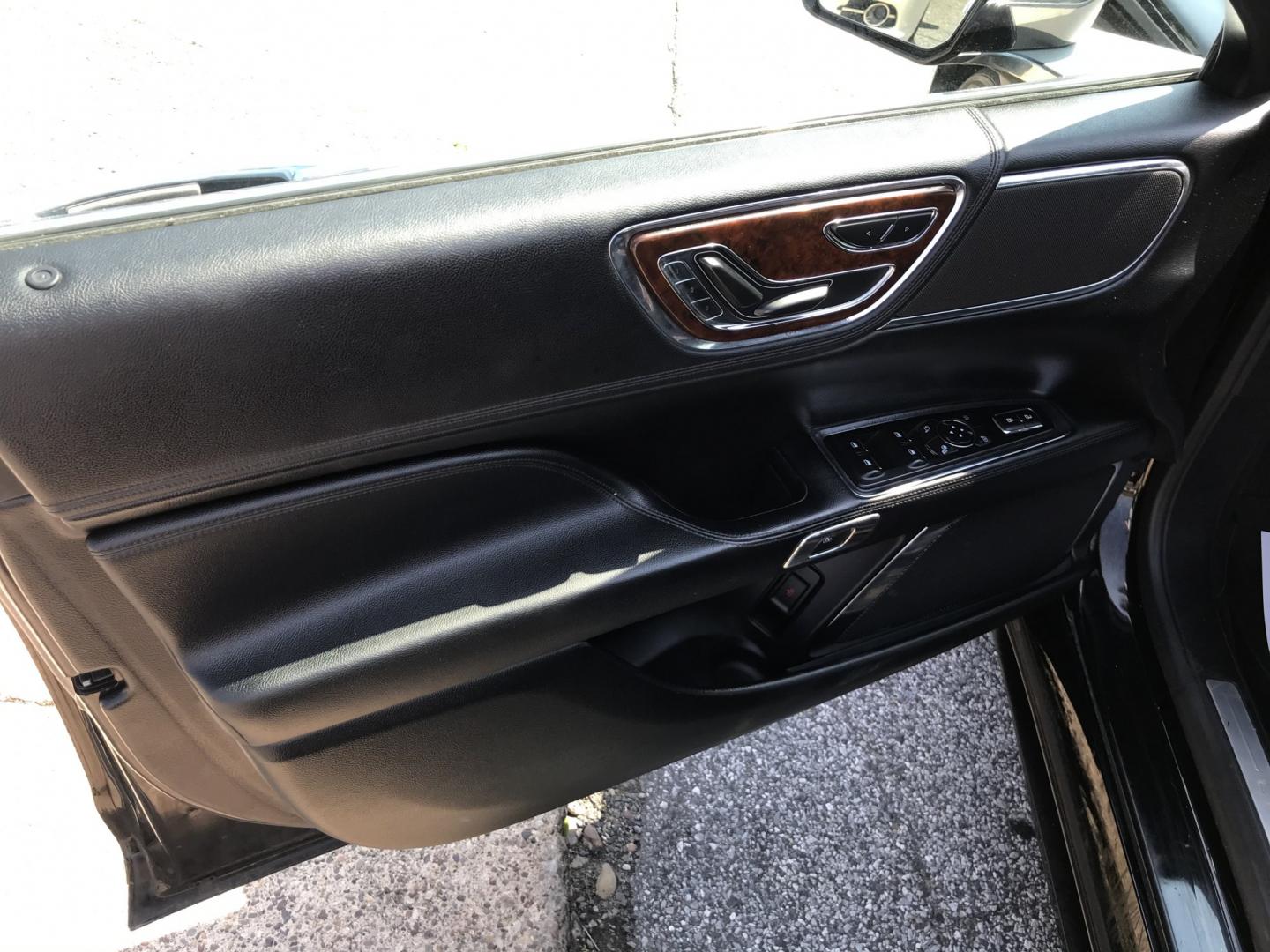 2019 Black /Black Lincoln Continental Livery AWD (1LN6L9HK5K5) with an 3.7L V6 DOHC 24V engine, 6A transmission, located at 577 Chester Pike, Prospect Park, PA, 19076, (610) 237-1015, 39.886154, -75.302338 - 2019 Lincoln Continental: AWD, navigation system, backup camera, new PA inspection, SUPER CLEAN, runs LIKE NEW! This vehicle comes inspected and has been given a bumper to bumper safety check. It is very clean, reliable, and well maintained. We offer a unique pay plan that is known for being the- Photo#8