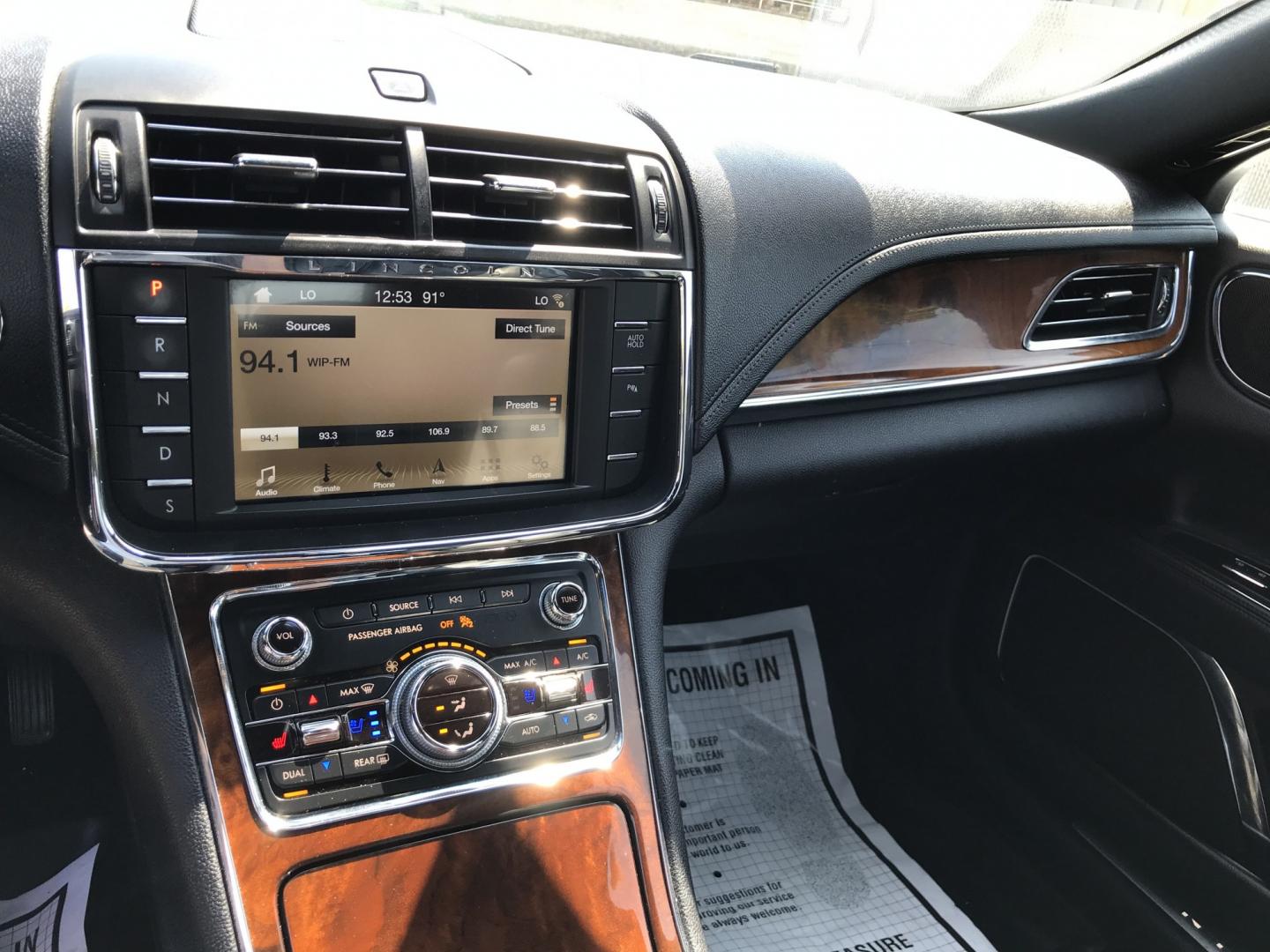 2019 Black /Black Lincoln Continental Livery AWD (1LN6L9HK5K5) with an 3.7L V6 DOHC 24V engine, 6A transmission, located at 577 Chester Pike, Prospect Park, PA, 19076, (610) 237-1015, 39.886154, -75.302338 - 2019 Lincoln Continental: AWD, navigation system, backup camera, new PA inspection, SUPER CLEAN, runs LIKE NEW! This vehicle comes inspected and has been given a bumper to bumper safety check. It is very clean, reliable, and well maintained. We offer a unique pay plan that is known for being the- Photo#12