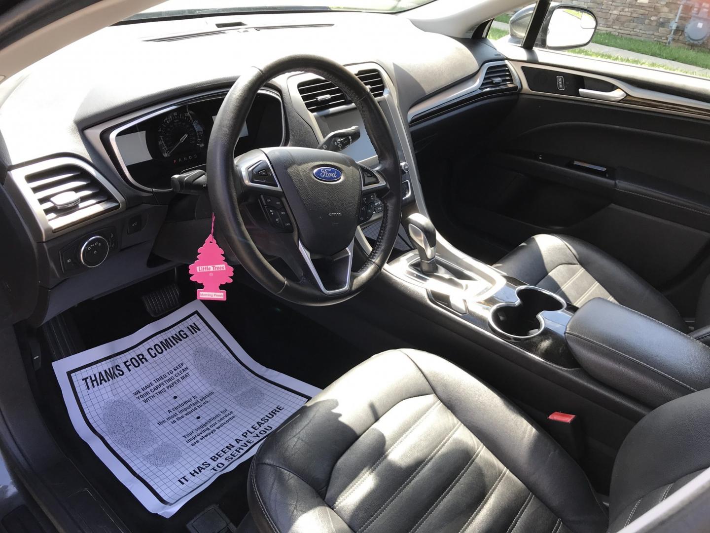 2016 Gray /Black Ford Fusion SE AWD (3FA6P0T90GR) with an 2.0L L4 DOHC 16V engine, 6A transmission, located at 577 Chester Pike, Prospect Park, PA, 19076, (610) 237-1015, 39.886154, -75.302338 - 2016 Ford Fusion SE AWD: Navigation system, remote start, backup camera, sunroof, new PA inspection, SUPER CLEAN, runs LIKE NEW! This vehicle comes inspected and has been given a bumper to bumper safety check. It is very clean, reliable, and well maintained. We offer a unique pay plan that is kno- Photo#11