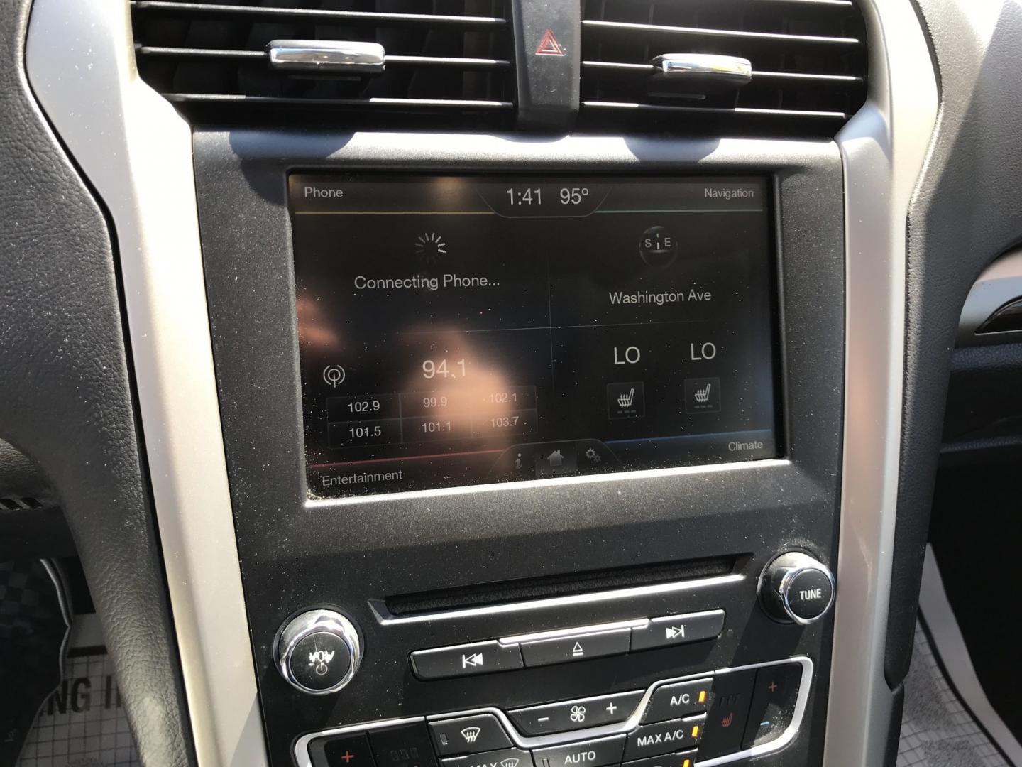 2016 Gray /Black Ford Fusion SE AWD (3FA6P0T90GR) with an 2.0L L4 DOHC 16V engine, 6A transmission, located at 577 Chester Pike, Prospect Park, PA, 19076, (610) 237-1015, 39.886154, -75.302338 - 2016 Ford Fusion SE AWD: Navigation system, remote start, backup camera, sunroof, new PA inspection, SUPER CLEAN, runs LIKE NEW! This vehicle comes inspected and has been given a bumper to bumper safety check. It is very clean, reliable, and well maintained. We offer a unique pay plan that is kno- Photo#14