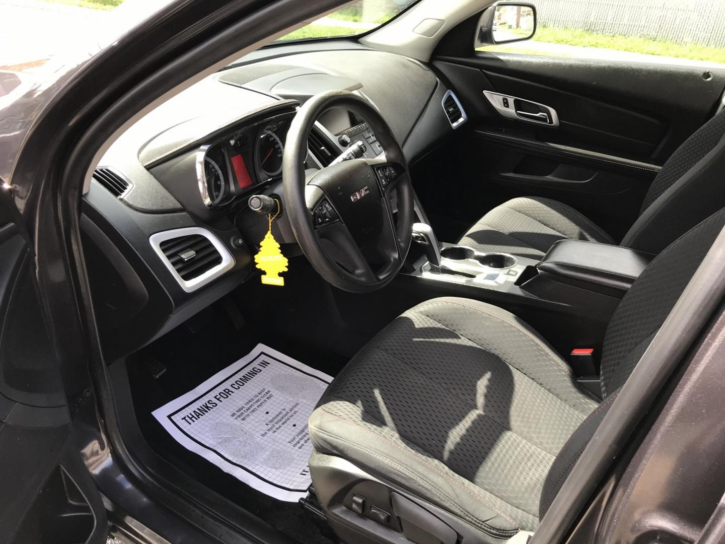 2015 Gray /Gray GMC Terrain SLE1 AWD (2GKFLVEK3F6) with an 2.4L L4 DOHC 16V FFV engine, 6A transmission, located at 577 Chester Pike, Prospect Park, PA, 19076, (610) 237-1015, 39.886154, -75.302338- Photo#7