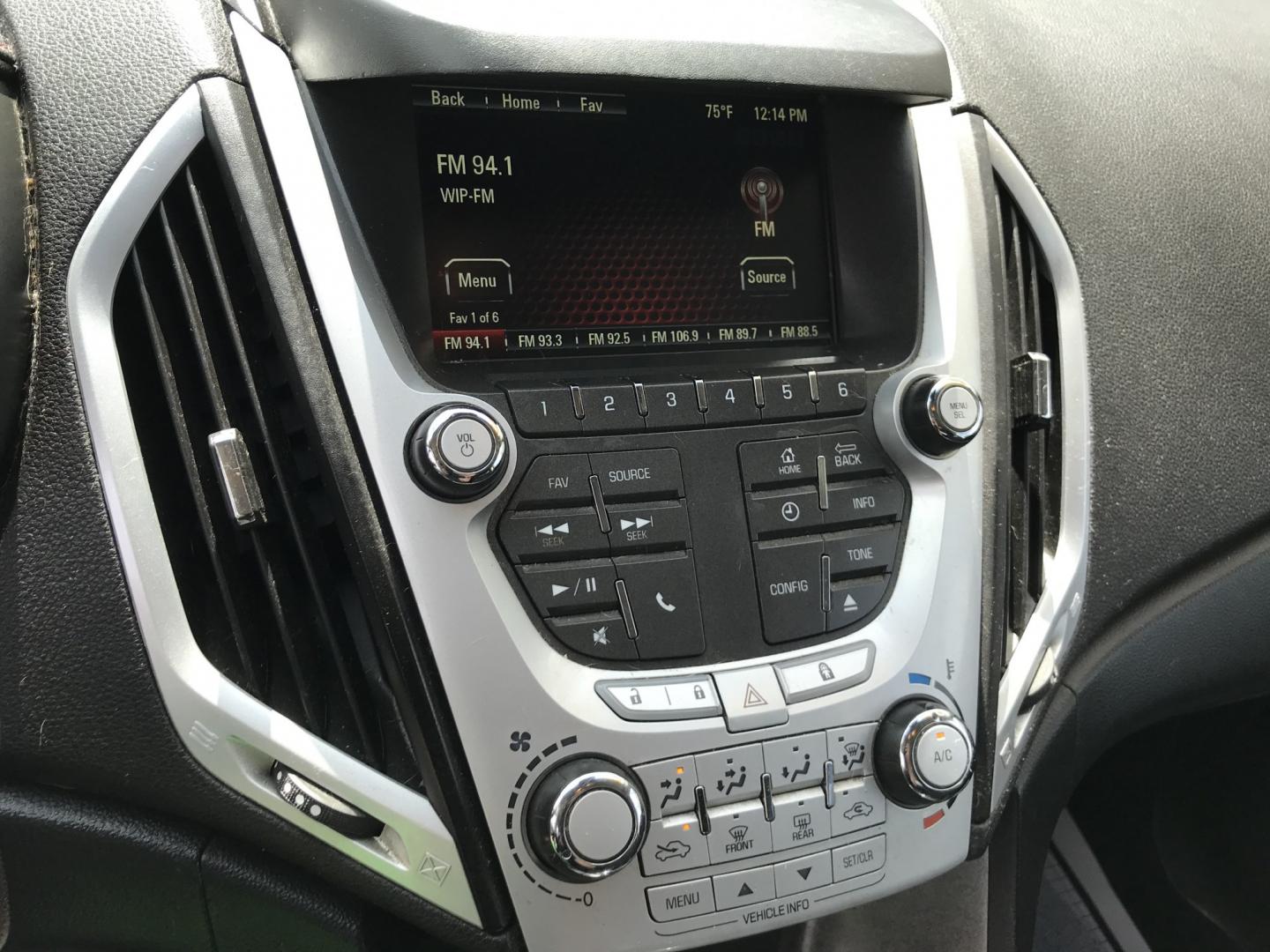 2015 Gray /Gray GMC Terrain SLE1 AWD (2GKFLVEK3F6) with an 2.4L L4 DOHC 16V FFV engine, 6A transmission, located at 577 Chester Pike, Prospect Park, PA, 19076, (610) 237-1015, 39.886154, -75.302338- Photo#13