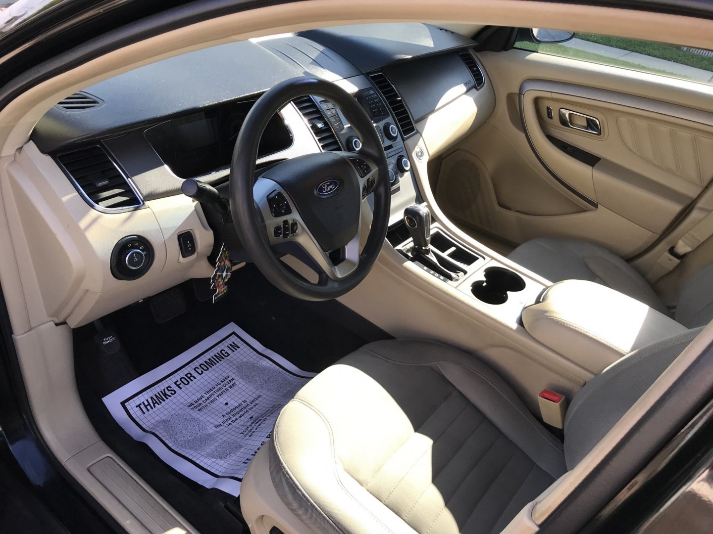 2017 Black /Beige Ford Taurus SE FWD (1FAHP2D85HG) with an 3.5L V6 DOHC 24V engine, 6A transmission, located at 577 Chester Pike, Prospect Park, PA, 19076, (610) 237-1015, 39.886154, -75.302338 - 2017 Ford Taurus SE: New PA inspection, backup camera, SUPER CLEAN, runs LIKE NEW! This vehicle comes inspected and has been given a bumper to bumper safety check. It is very clean, reliable, and well maintained. We offer a unique pay plan that is known for being the easiest and fastest financing- Photo#6