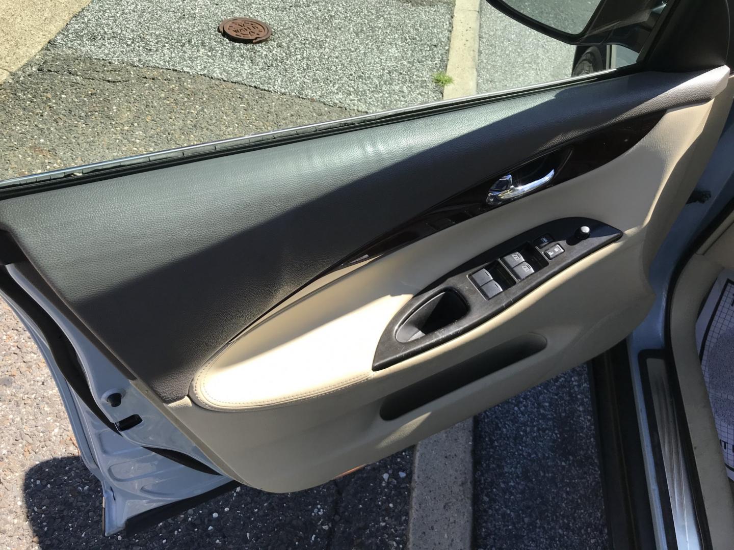 2011 Blue /Beige Infiniti EX EX35 AWD (JN1AJ0HR9BM) with an 3.5L V6 DOHC 24V engine, 5-Speed Automatic Overdrive transmission, located at 577 Chester Pike, Prospect Park, PA, 19076, (610) 237-1015, 39.886154, -75.302338 - 2011 Infiniti EX350: Only 104k miles, sunroof, navigation system, backup camera, new PA inspection, RUNS LIKE NEW! This vehicle comes inspected and has been given a bumper to bumper safety check. It is very clean, reliable, and well maintained. We offer a unique pay plan that is known for being t- Photo#10