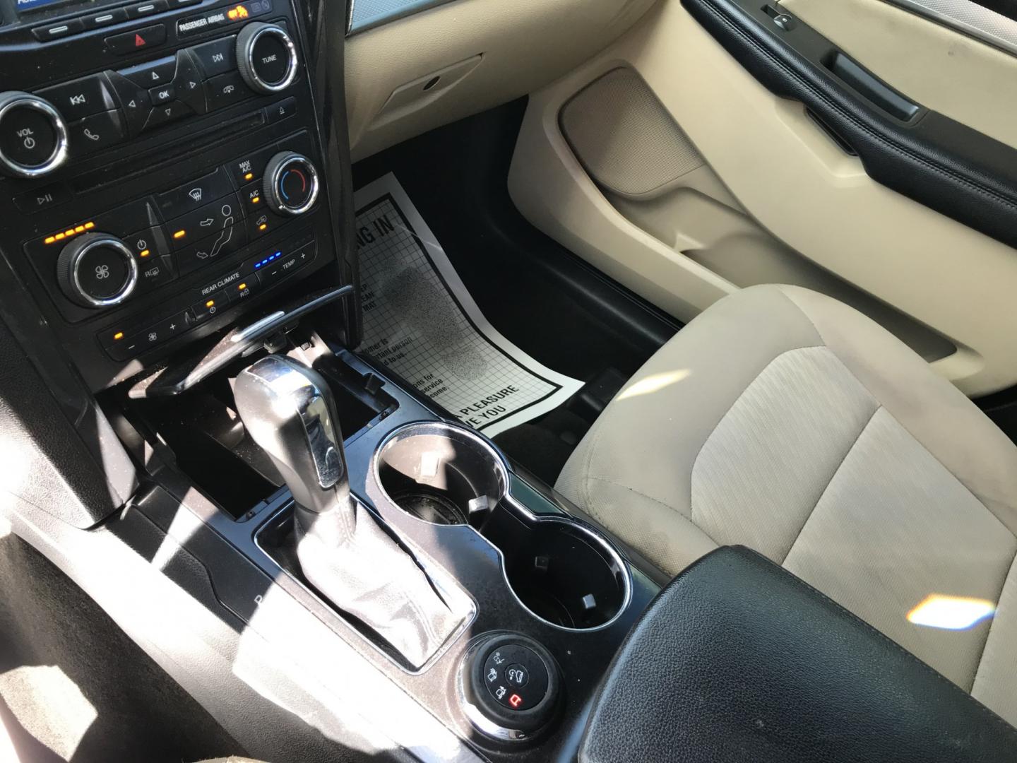 2017 White /Tan Ford Explorer 4WD (1FM5K8B86HG) with an 3.5L V6 DOHC 24V engine, 6A transmission, located at 577 Chester Pike, Prospect Park, PA, 19076, (610) 237-1015, 39.886154, -75.302338 - 2017 Ford Explorer: 3rd Row seating, backup camera, 4WD, new PA inspection, SUPER CLEAN, runs LIKE NEW! This vehicle comes inspected and has been given a bumper to bumper safety check. It is very clean, reliable, and well maintained. We offer a unique pay plan that is known for being the easiest- Photo#14