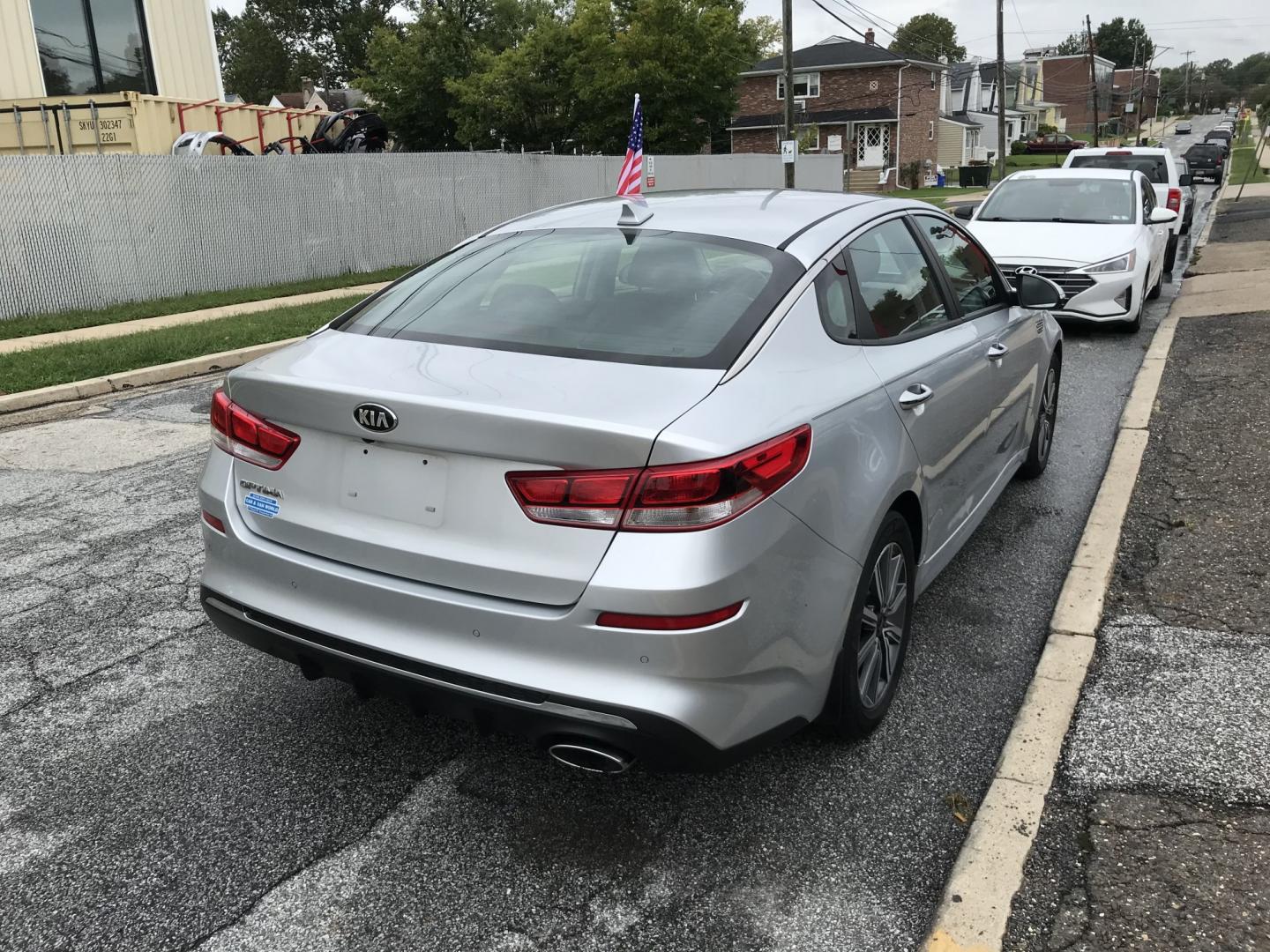 2019 Silver /Gray Kia Optima LX (5XXGT4L36KG) with an 2.4L L4 DOHC 16V engine, 6A transmission, located at 577 Chester Pike, Prospect Park, PA, 19076, (610) 237-1015, 39.886154, -75.302338 - 2019 Kia Optima LX: Backup camera, new PA inspection, great on gas, SUPER CLEAN, runs LIKE NEW! This vehicle comes inspected and has been given a bumper to bumper safety check. It is very clean, reliable, and well maintained. We offer a unique pay plan that is known for being the easiest and fast- Photo#4