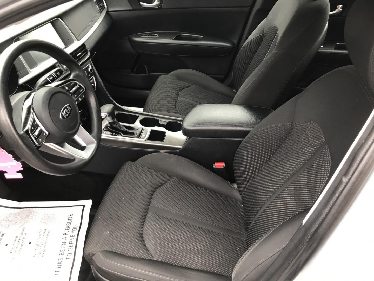 2019 Silver /Gray Kia Optima LX (5XXGT4L36KG) with an 2.4L L4 DOHC 16V engine, 6A transmission, located at 577 Chester Pike, Prospect Park, PA, 19076, (610) 237-1015, 39.886154, -75.302338 - 2019 Kia Optima LX: Backup camera, new PA inspection, great on gas, SUPER CLEAN, runs LIKE NEW! This vehicle comes inspected and has been given a bumper to bumper safety check. It is very clean, reliable, and well maintained. We offer a unique pay plan that is known for being the easiest and fast- Photo#9