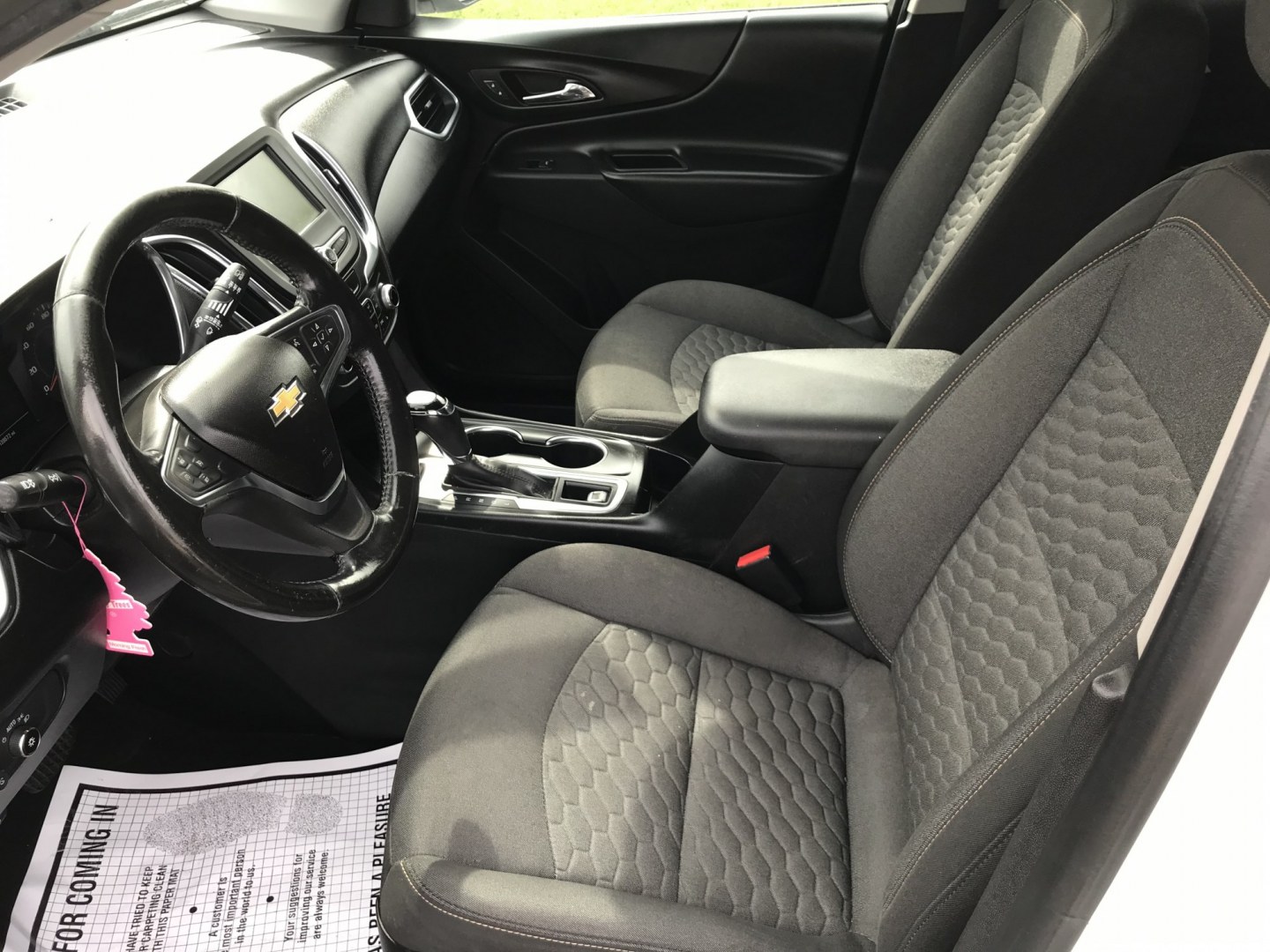 2018 White /Black Chevrolet Equinox LT AWD (2GNAXSEV9J6) with an 1.5L L4 DIR DOHC 16V TURBO engine, 6A transmission, located at 577 Chester Pike, Prospect Park, PA, 19076, (610) 237-1015, 39.886154, -75.302338 - 2018 Chevy Equinox LT: AWD, backup camera, new PA inspection, SUPER CLEAN, runs LIKE NEW! This vehicle comes inspected and has been given a bumper to bumper safety check. It is very clean, reliable, and well maintained. We offer a unique pay plan that is known for being the easiest and fastest fi- Photo#9