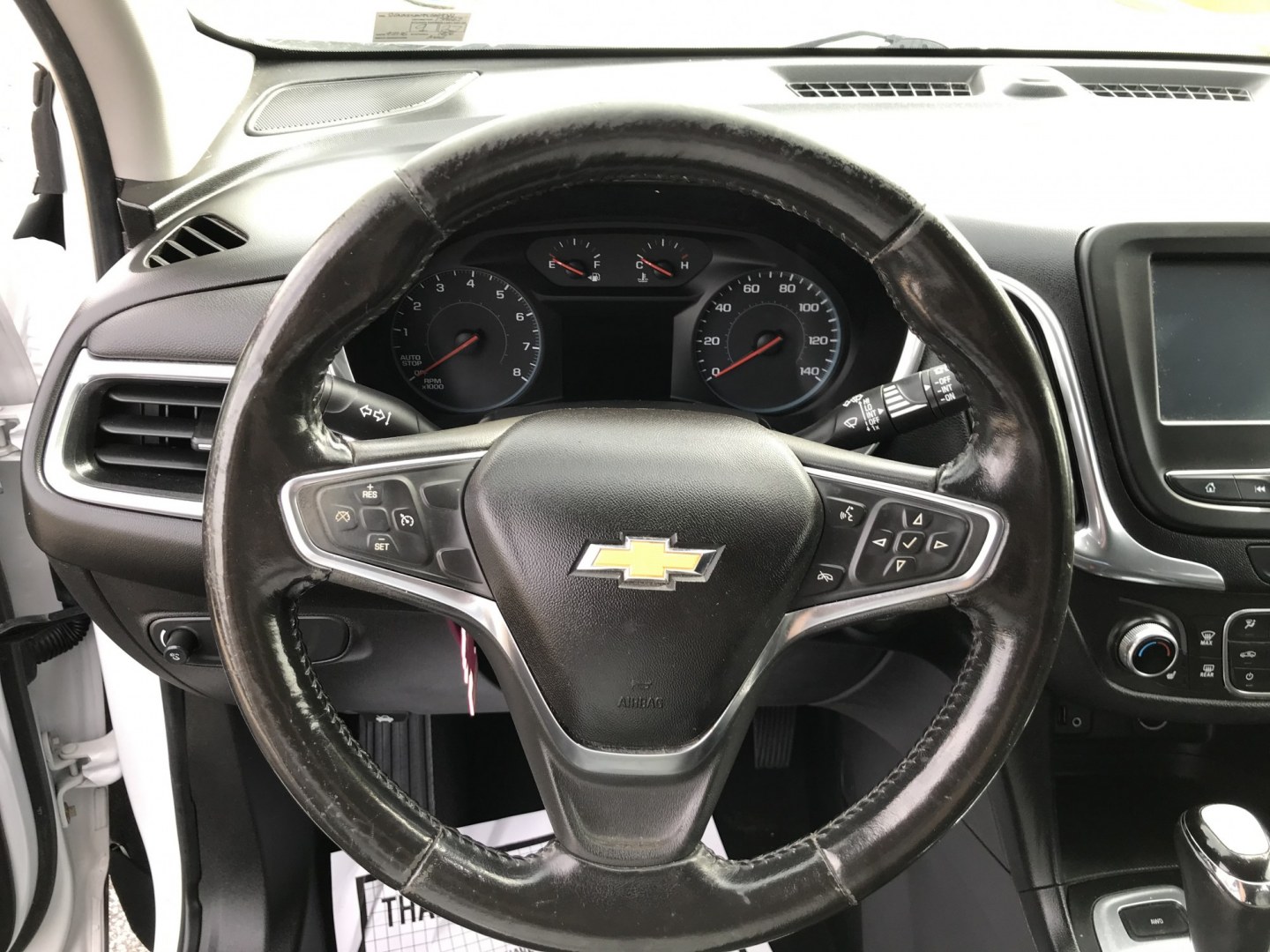 2018 White /Black Chevrolet Equinox LT AWD (2GNAXSEV9J6) with an 1.5L L4 DIR DOHC 16V TURBO engine, 6A transmission, located at 577 Chester Pike, Prospect Park, PA, 19076, (610) 237-1015, 39.886154, -75.302338 - 2018 Chevy Equinox LT: AWD, backup camera, new PA inspection, SUPER CLEAN, runs LIKE NEW! This vehicle comes inspected and has been given a bumper to bumper safety check. It is very clean, reliable, and well maintained. We offer a unique pay plan that is known for being the easiest and fastest fi- Photo#11