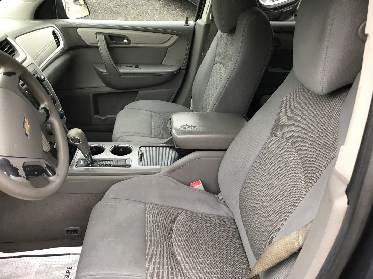 2013 Blue /Gray Chevrolet Traverse LS w/PDC (1GNKRFED0DJ) with an 3.6L V6 DOHC 24V engine, 6-Speed Automatic transmission, located at 577 Chester Pike, Prospect Park, PA, 19076, (610) 237-1015, 39.886154, -75.302338 - 2013 Chevy Traverse: Only 91k miles, 3rd row seating, backup camera, new PA inspection, SUPER CLEAN, runs LIKE NEW! This vehicle comes inspected and has been given a bumper to bumper safety check. It is very clean, reliable, and well maintained. We offer a unique pay plan that is known for being- Photo#9