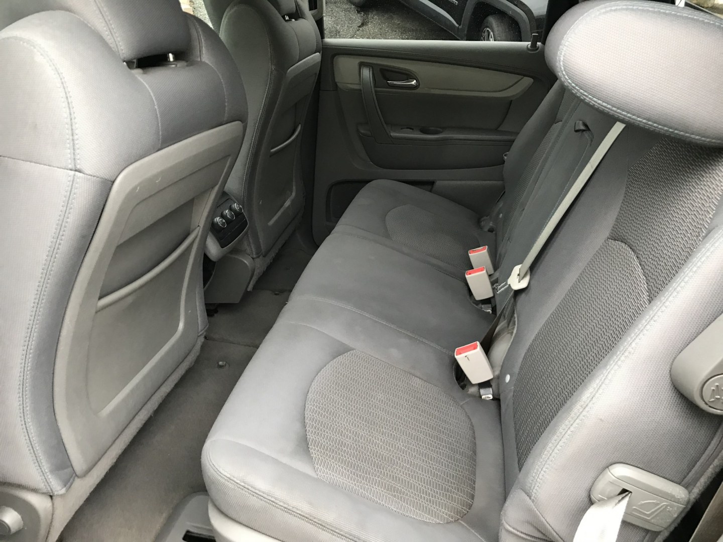 2013 Blue /Gray Chevrolet Traverse LS w/PDC (1GNKRFED0DJ) with an 3.6L V6 DOHC 24V engine, 6-Speed Automatic transmission, located at 577 Chester Pike, Prospect Park, PA, 19076, (610) 237-1015, 39.886154, -75.302338 - 2013 Chevy Traverse: Only 91k miles, 3rd row seating, backup camera, new PA inspection, SUPER CLEAN, runs LIKE NEW! This vehicle comes inspected and has been given a bumper to bumper safety check. It is very clean, reliable, and well maintained. We offer a unique pay plan that is known for being- Photo#17