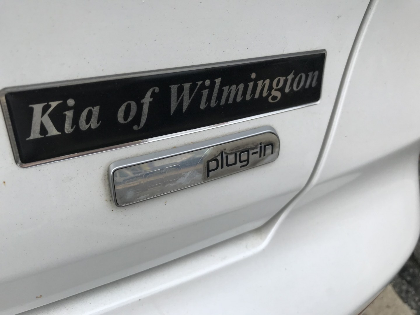 2018 White /Gray Kia Niro Plug In Hybrid EX Premium (KNDCC3LD7J5) , 6A transmission, located at 577 Chester Pike, Prospect Park, PA, 19076, (610) 237-1015, 39.886154, -75.302338 - 2018 Kia Niro Plug in Hybrid: Navigation system, backup camera, new PA inspection, EXCELLENT ON GAS! This vehicle comes inspected and has been given a bumper to bumper safety check. It is very clean, reliable, and well maintained. We offer a unique pay plan that is known for being the easiest and- Photo#6