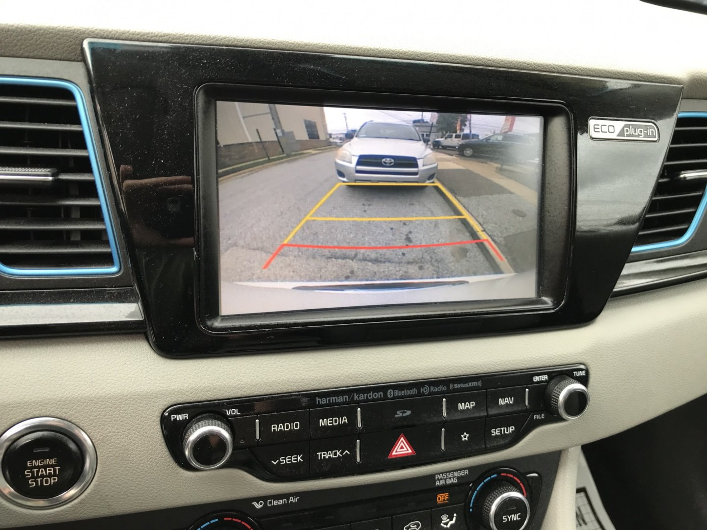 2018 White /Gray Kia Niro Plug In Hybrid EX Premium (KNDCC3LD7J5) , 6A transmission, located at 577 Chester Pike, Prospect Park, PA, 19076, (610) 237-1015, 39.886154, -75.302338 - 2018 Kia Niro Plug in Hybrid: Navigation system, backup camera, new PA inspection, EXCELLENT ON GAS! This vehicle comes inspected and has been given a bumper to bumper safety check. It is very clean, reliable, and well maintained. We offer a unique pay plan that is known for being the easiest and- Photo#14