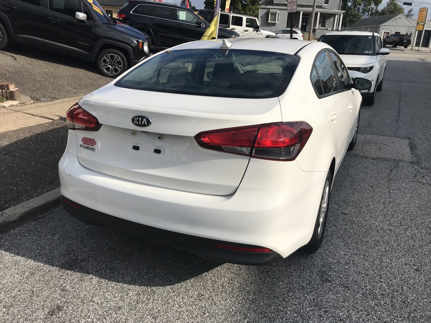2018 White /Gray Kia Forte LX 6M (3KPFK4A73JE) with an 2.0L L4 DOHC 16V engine, 6M transmission, located at 577 Chester Pike, Prospect Park, PA, 19076, (610) 237-1015, 39.886154, -75.302338 - 2018 Kia Forte: Backup camera, new PA inspection, great on gas, SUPER CLEAN, runs LIKE NEW! This vehicle comes inspected and has been given a bumper to bumper safety check. It is very clean, reliable, and well maintained. We offer a unique pay plan that is known for being the easiest and fastest- Photo#6