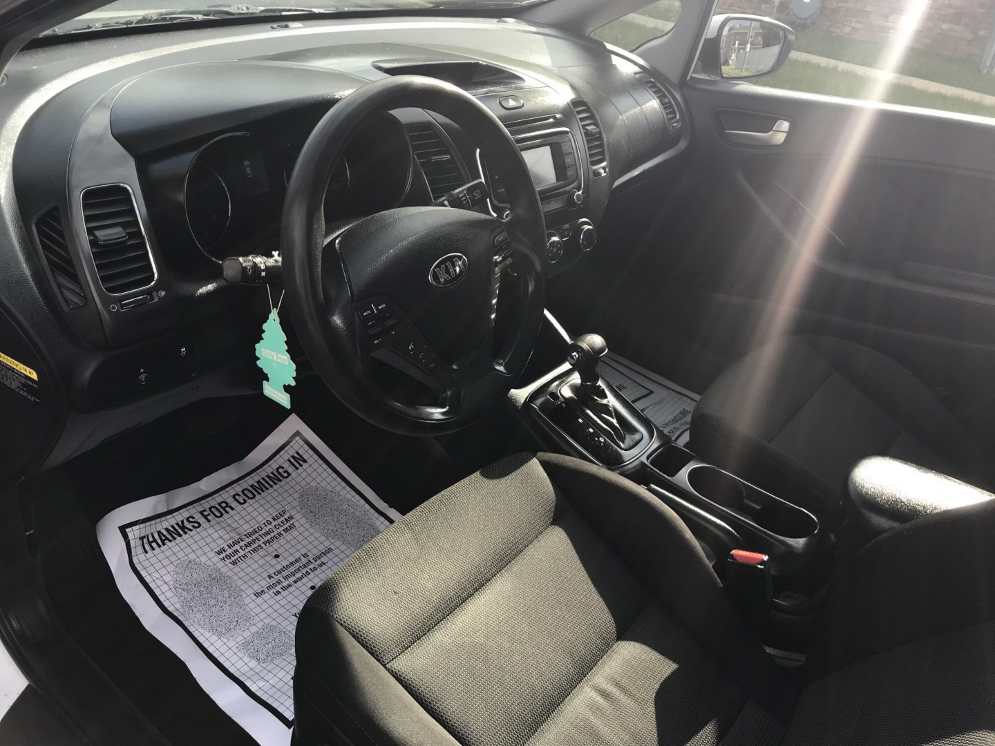 2018 White /Gray Kia Forte LX 6M (3KPFK4A73JE) with an 2.0L L4 DOHC 16V engine, 6M transmission, located at 577 Chester Pike, Prospect Park, PA, 19076, (610) 237-1015, 39.886154, -75.302338 - 2018 Kia Forte: Backup camera, new PA inspection, great on gas, SUPER CLEAN, runs LIKE NEW! This vehicle comes inspected and has been given a bumper to bumper safety check. It is very clean, reliable, and well maintained. We offer a unique pay plan that is known for being the easiest and fastest- Photo#10