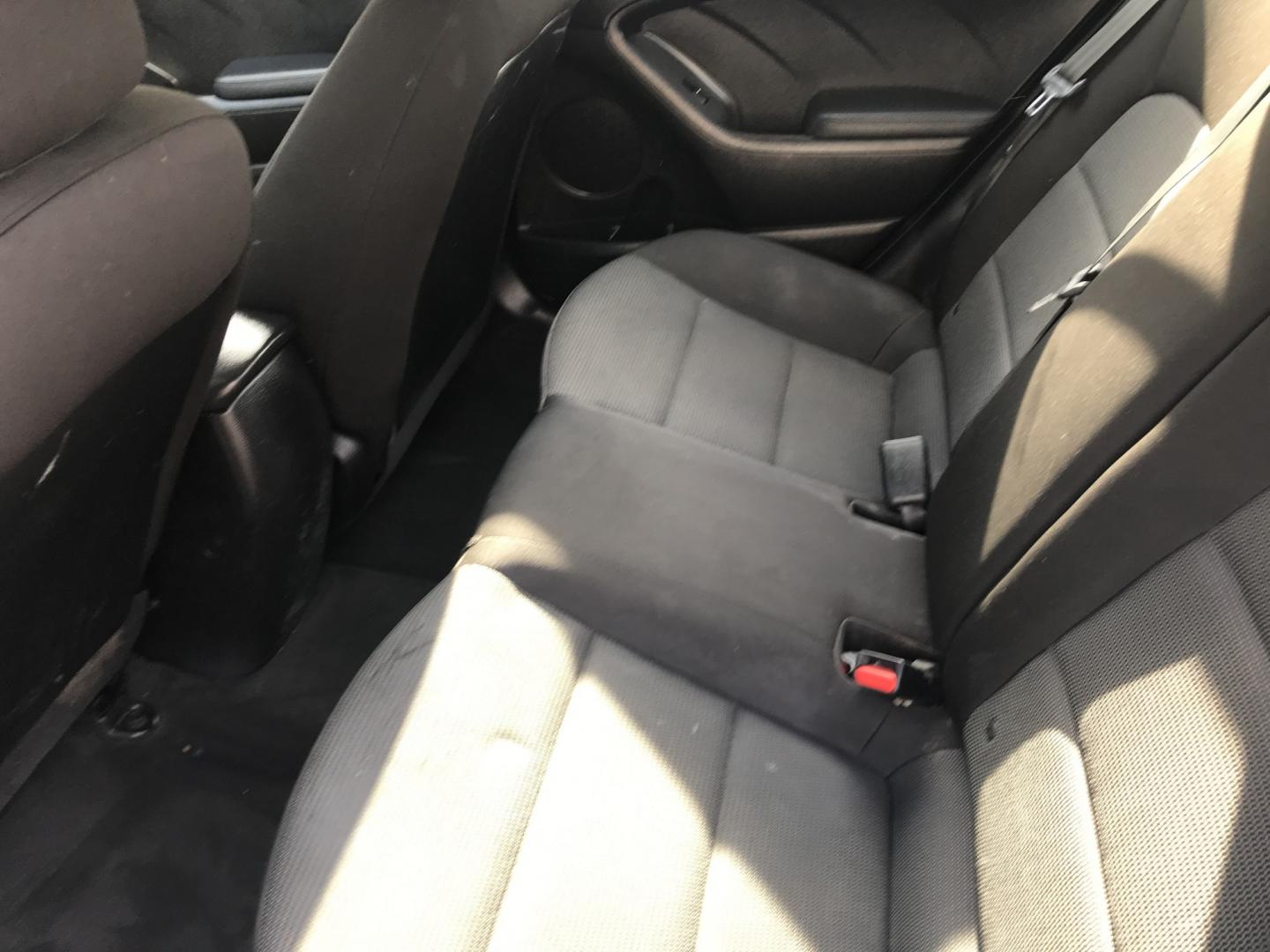 2018 White /Gray Kia Forte LX 6M (3KPFK4A73JE) with an 2.0L L4 DOHC 16V engine, 6M transmission, located at 577 Chester Pike, Prospect Park, PA, 19076, (610) 237-1015, 39.886154, -75.302338 - 2018 Kia Forte: Backup camera, new PA inspection, great on gas, SUPER CLEAN, runs LIKE NEW! This vehicle comes inspected and has been given a bumper to bumper safety check. It is very clean, reliable, and well maintained. We offer a unique pay plan that is known for being the easiest and fastest- Photo#16