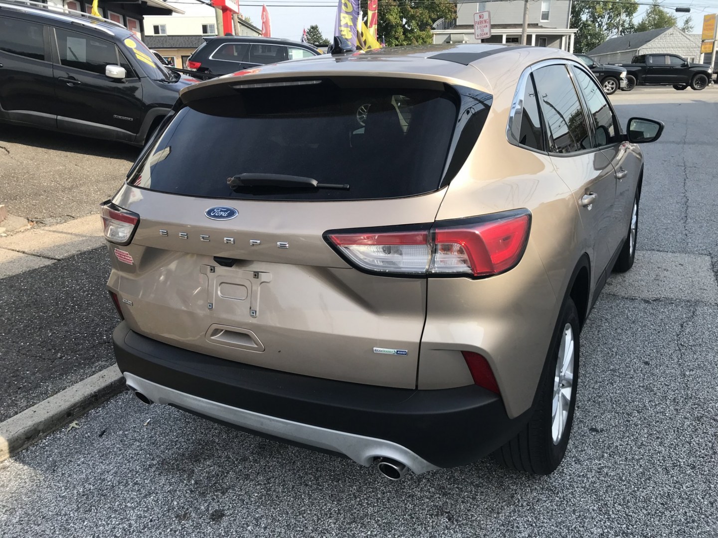 2020 Gold /Tan Ford Escape SE AWD (1FMCU9G65LU) with an 1.5L L3 engine, 6A transmission, located at 577 Chester Pike, Prospect Park, PA, 19076, (610) 237-1015, 39.886154, -75.302338 - 2020 Ford Escape SE: Backup camera, AWD, new PA inspection, SUPER CLEAN, runs LIKE NEW! This vehicle comes inspected and has been given a bumper to bumper safety check. It is very clean, reliable, and well maintained. We offer a unique pay plan that is known for being the easiest and fastest fina- Photo#6