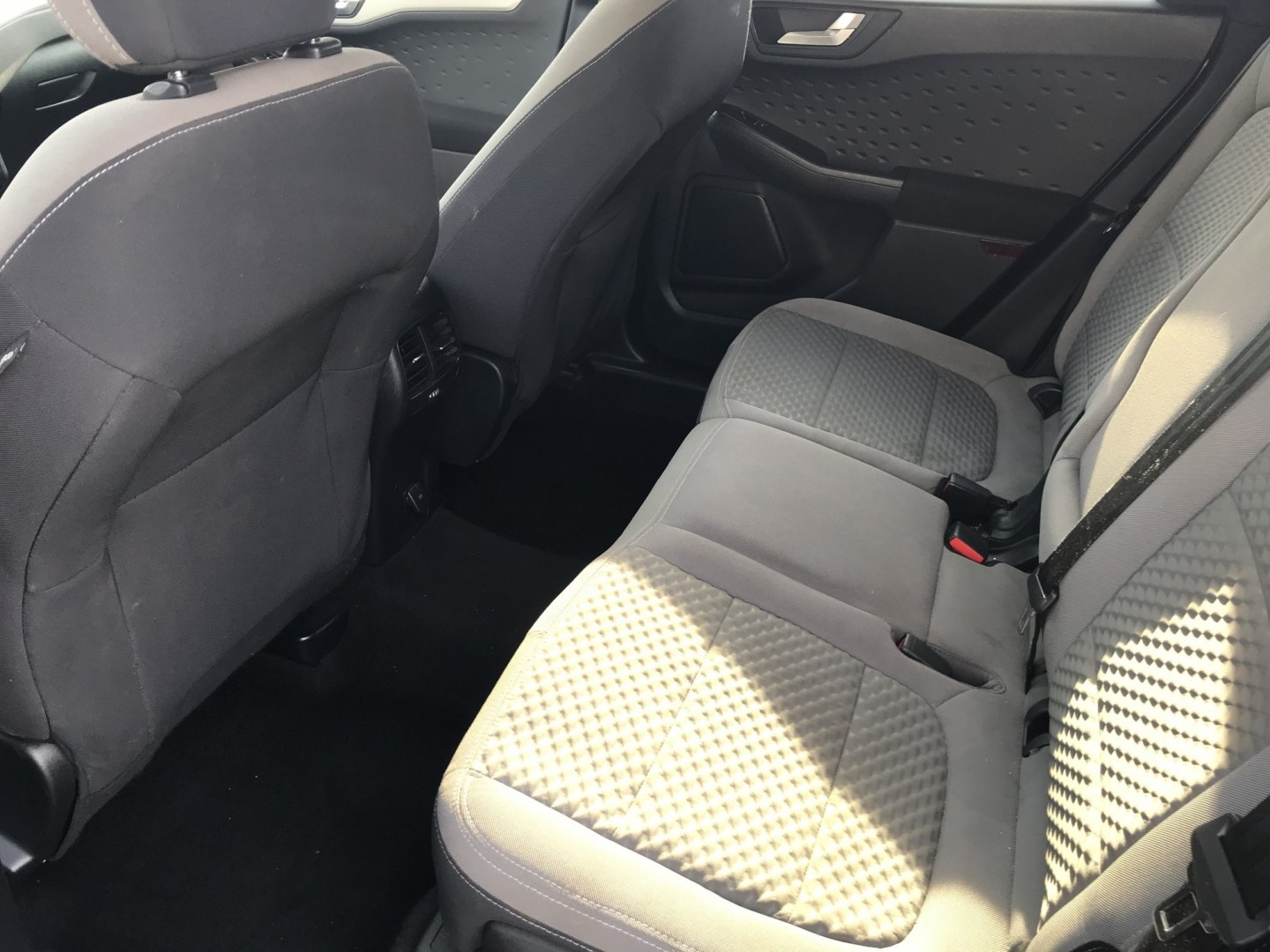 2020 Gold /Tan Ford Escape SE AWD (1FMCU9G65LU) with an 1.5L L3 engine, 6A transmission, located at 577 Chester Pike, Prospect Park, PA, 19076, (610) 237-1015, 39.886154, -75.302338 - 2020 Ford Escape SE: Backup camera, AWD, new PA inspection, SUPER CLEAN, runs LIKE NEW! This vehicle comes inspected and has been given a bumper to bumper safety check. It is very clean, reliable, and well maintained. We offer a unique pay plan that is known for being the easiest and fastest fina- Photo#17